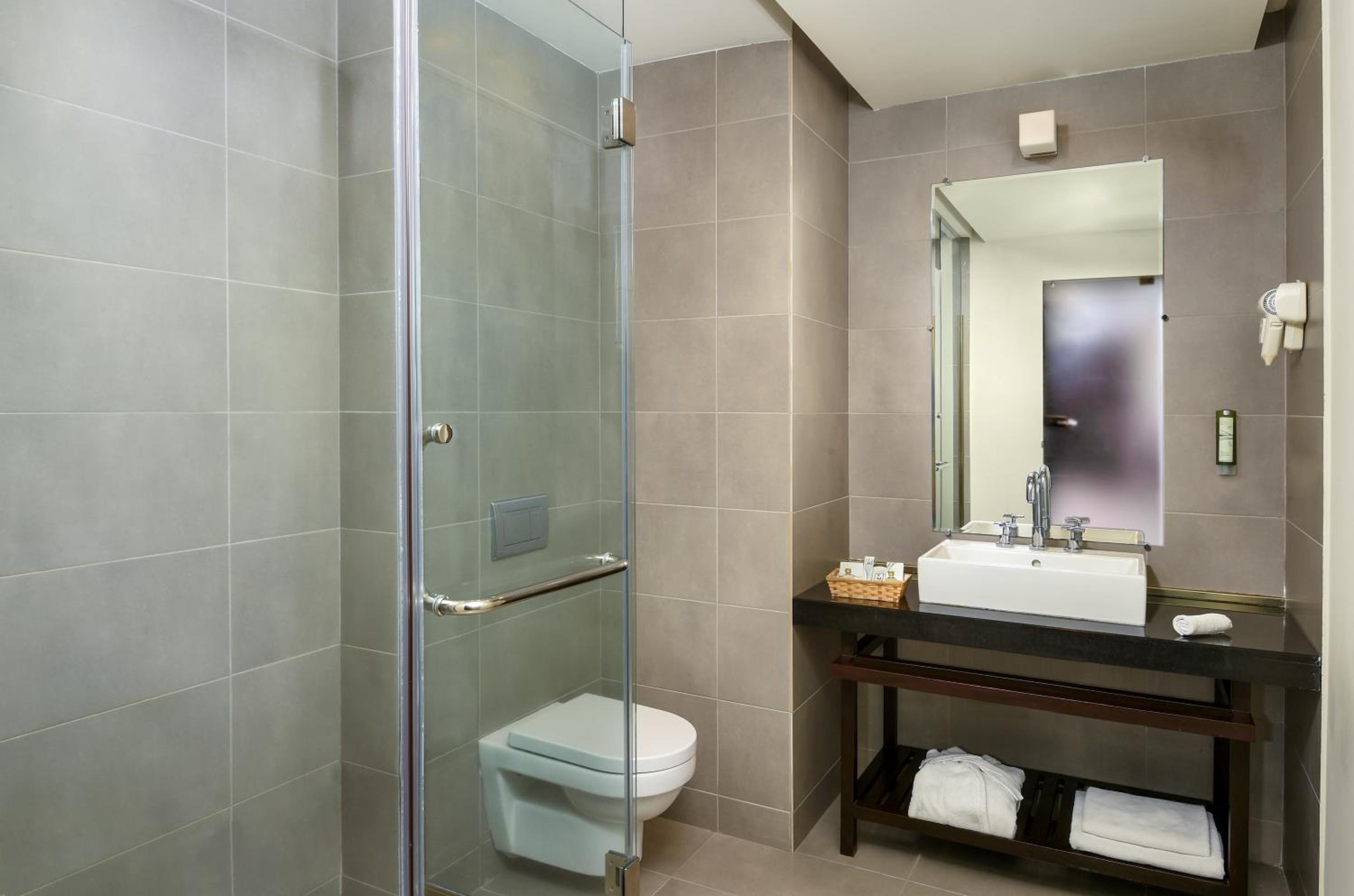 Standard King Room photo 2