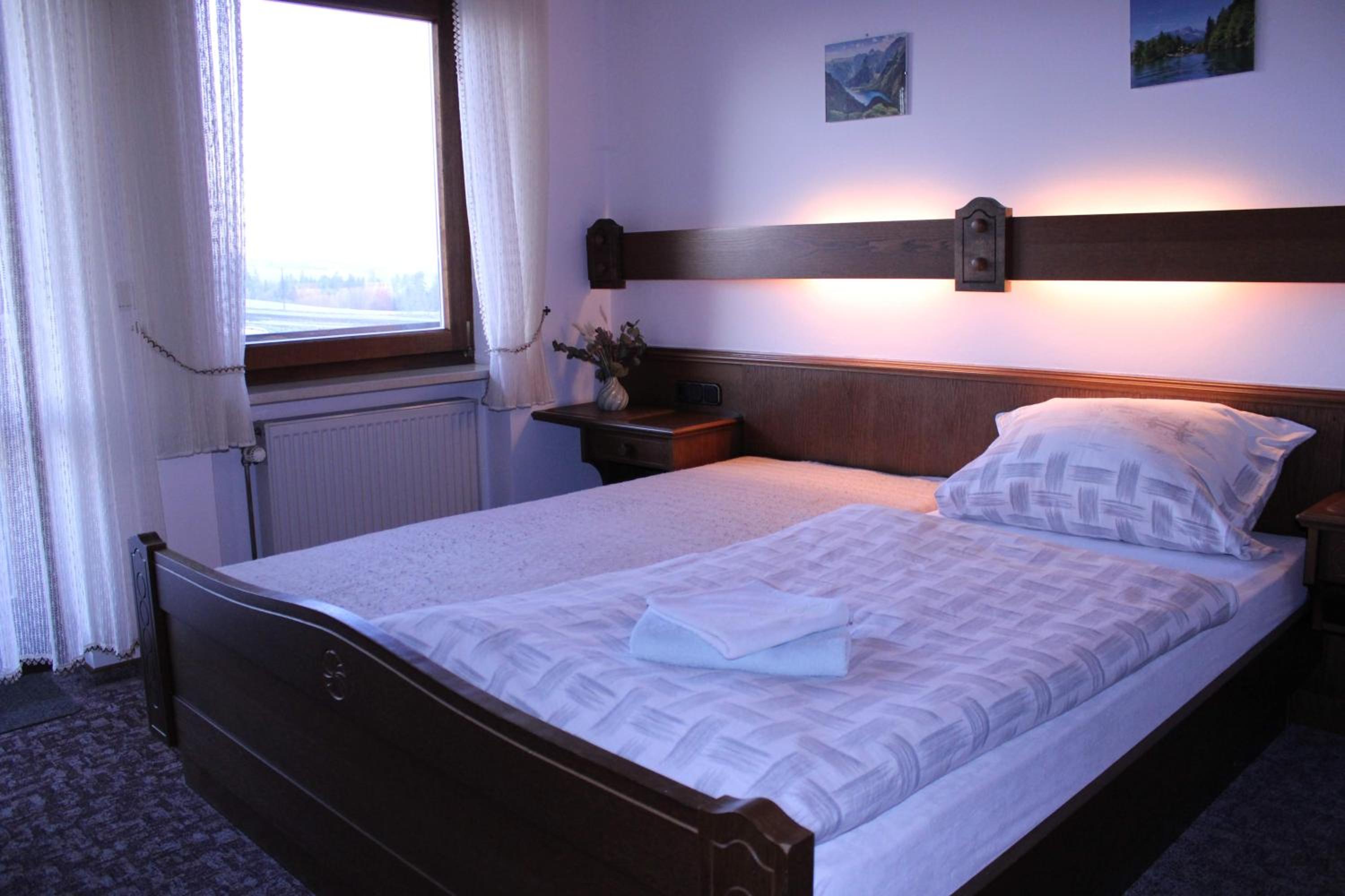 Budget Double Room photo 2