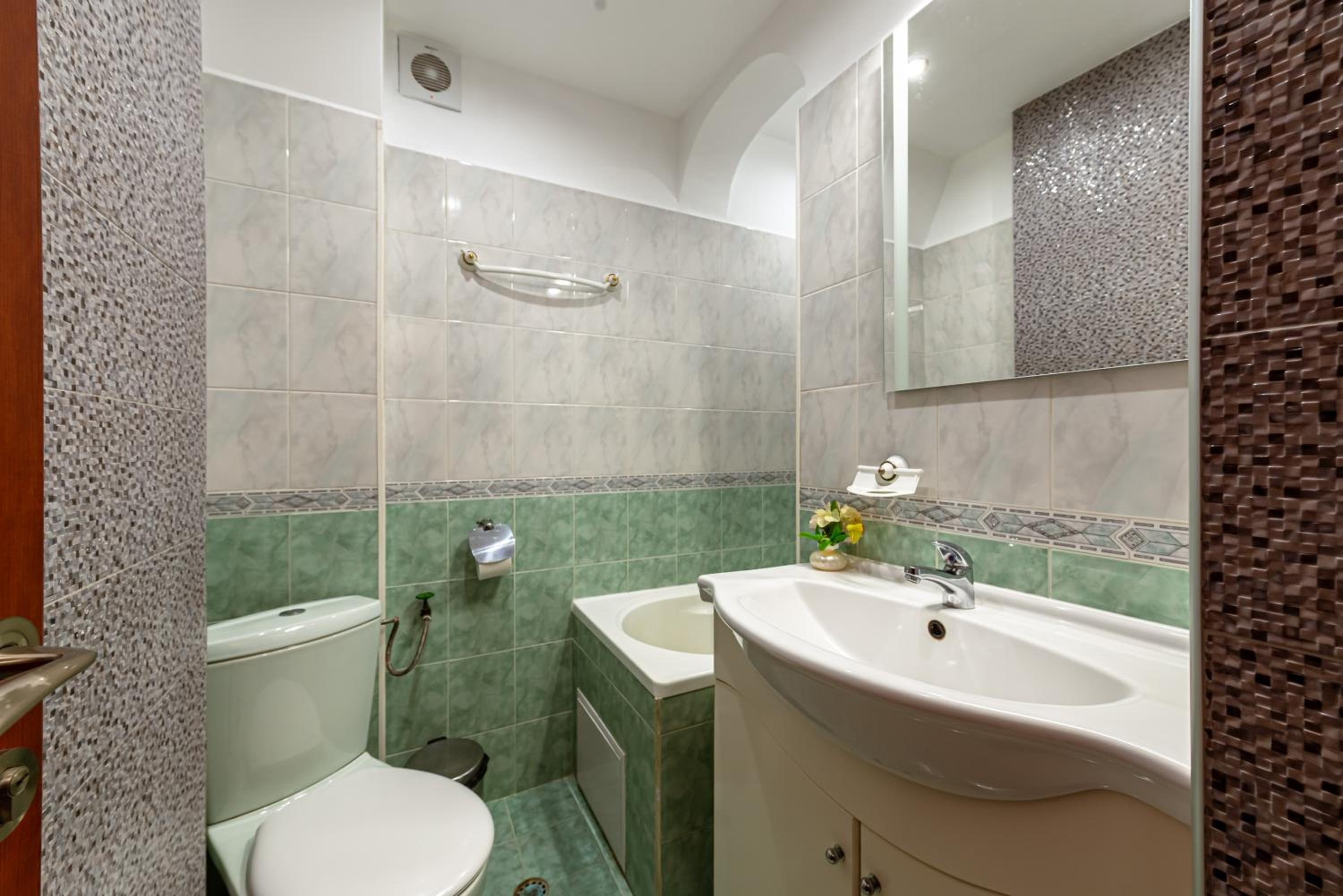Two-Bedroom Apartment - 6 September Avenue - Photo 7