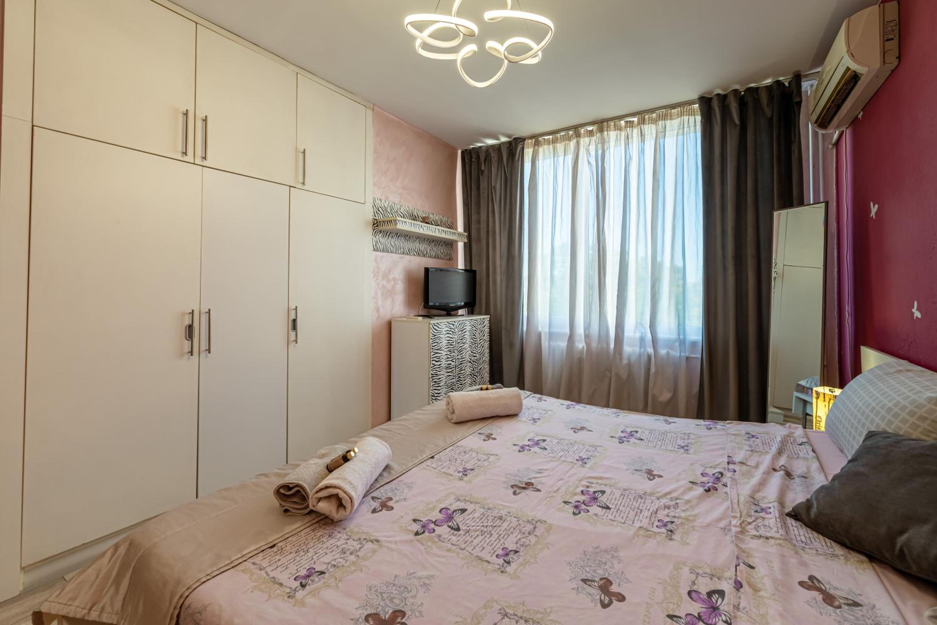 Two-Bedroom Apartment - 6 September Avenue - Photo 12