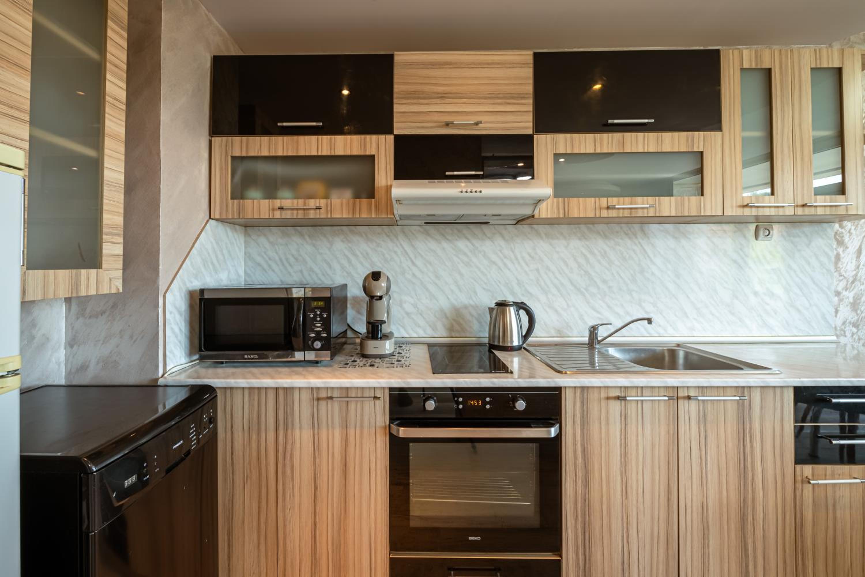 Two-Bedroom Apartment - 6 September Avenue - Photo 27