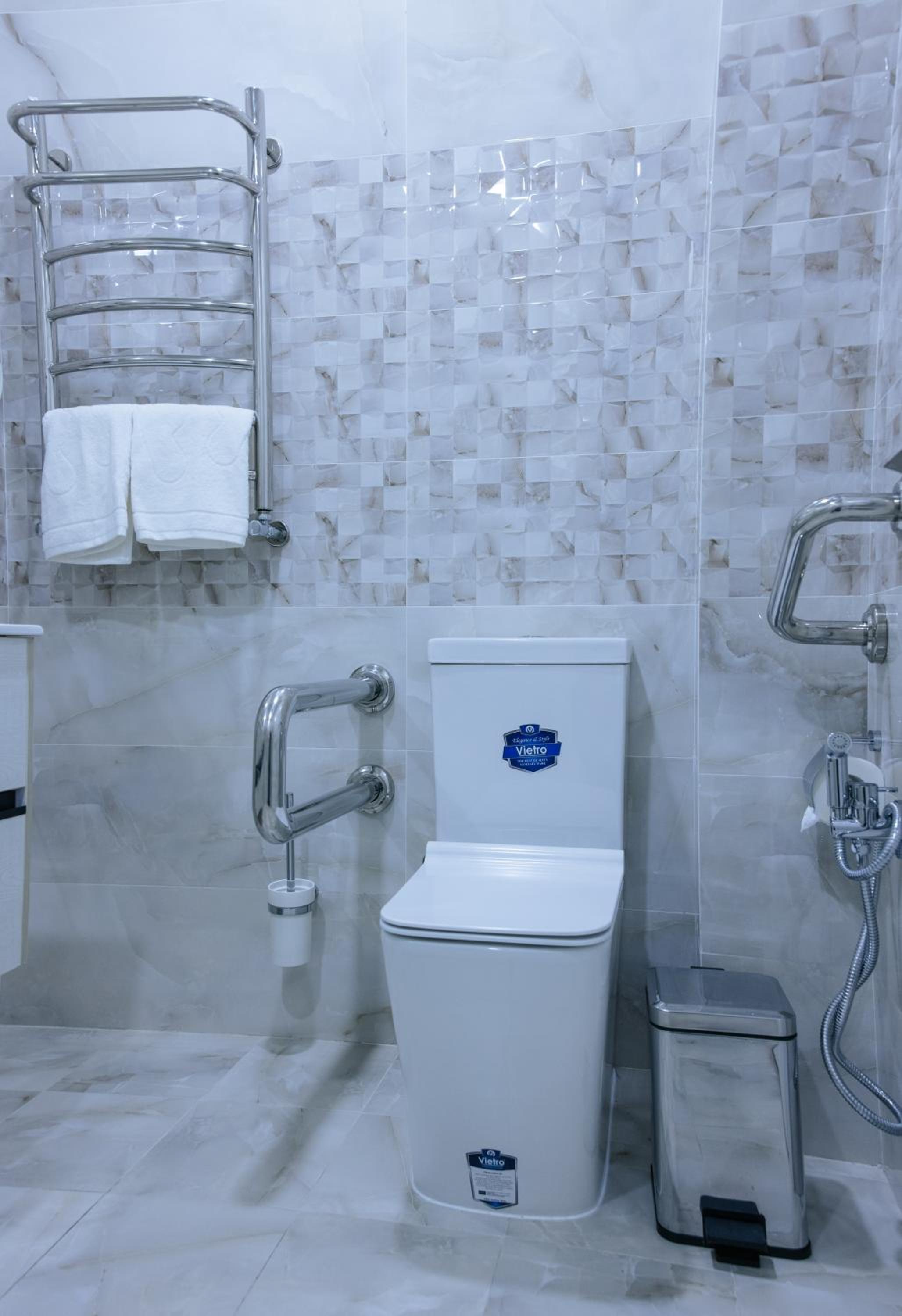 Double Room - Disability Access photo 2