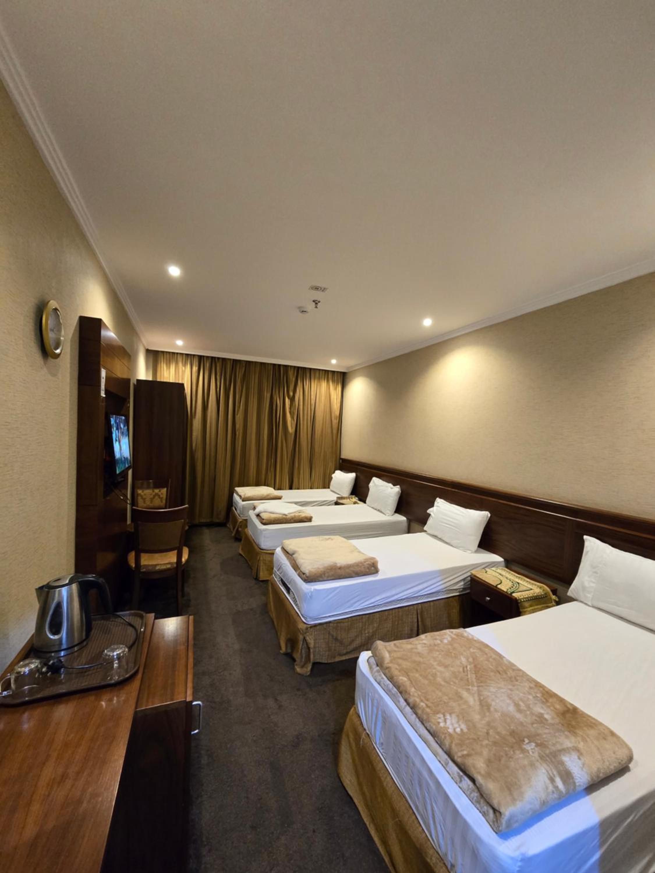 Quadruple Room With Private Bathroom photo 1