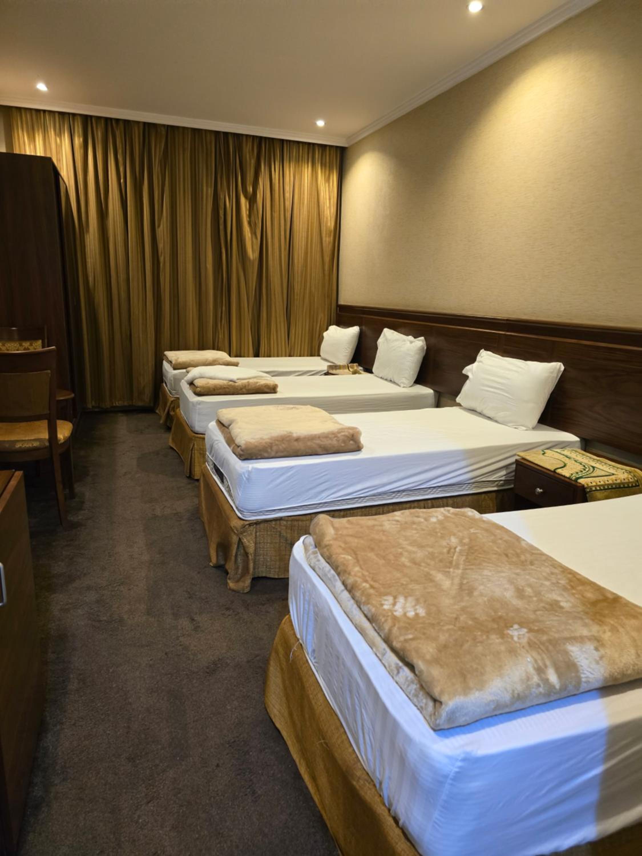 Quadruple Room With Private Bathroom photo 3