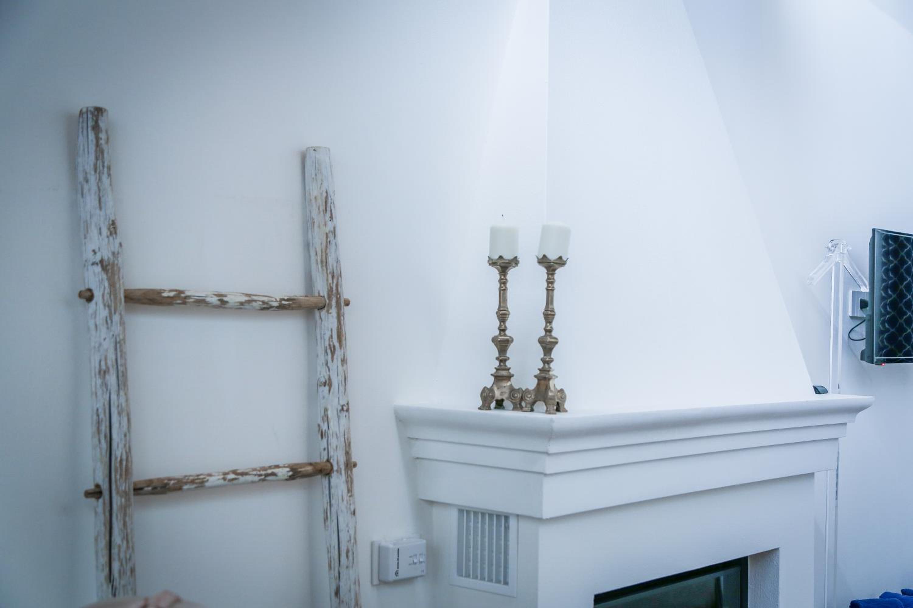 Studio - Photo 23