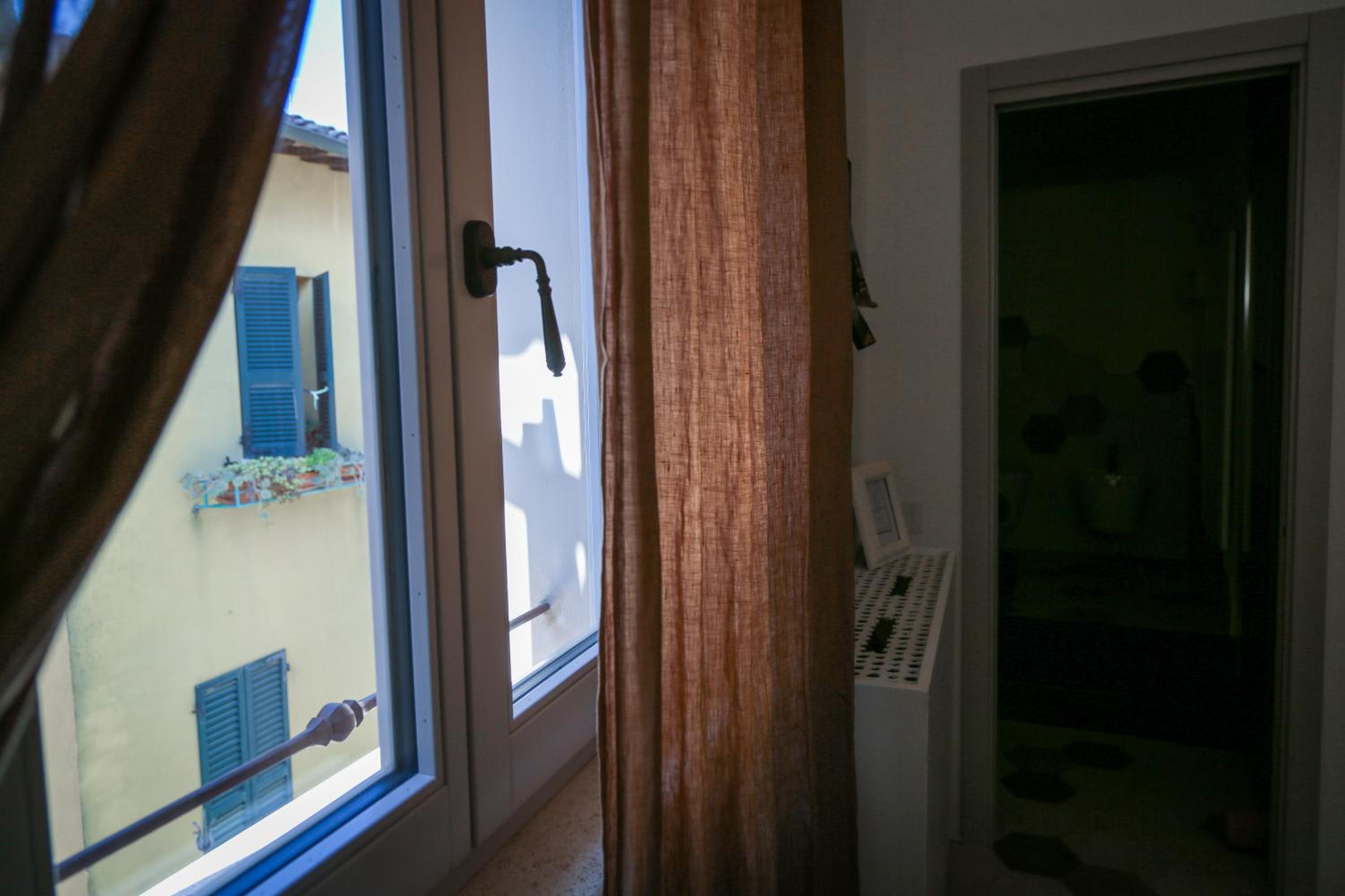 Deluxe Room - Photo 5