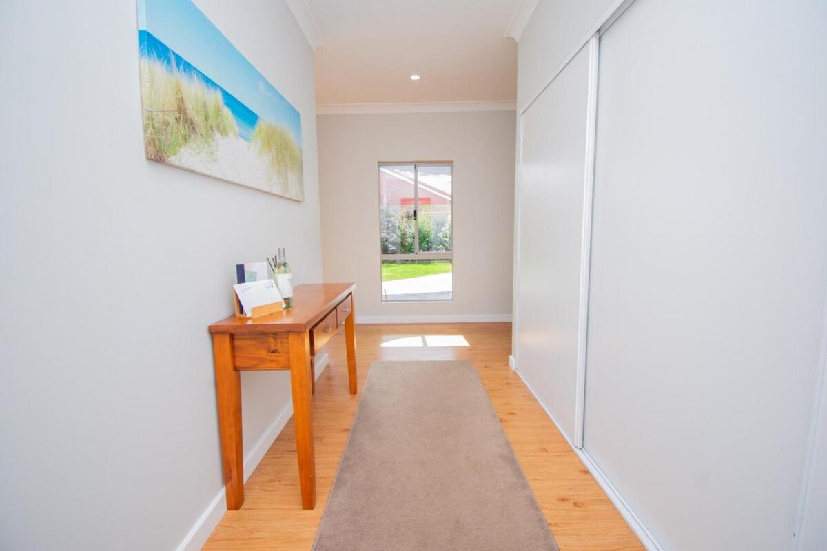 Four-Bedroom House photo 1