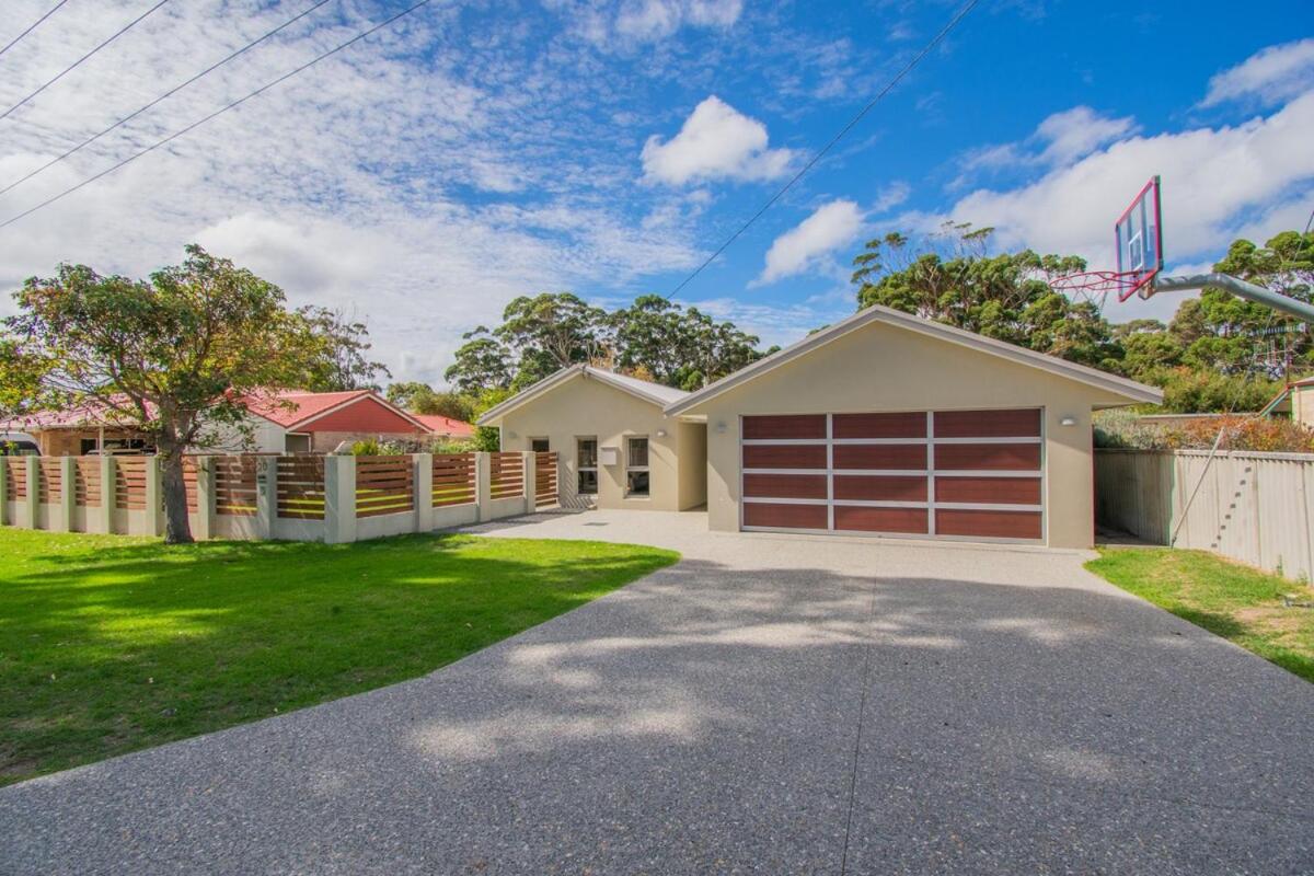 Four-Bedroom House photo 2