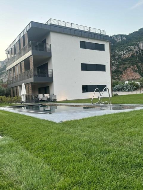 Apartment with Garden View - Photo 10