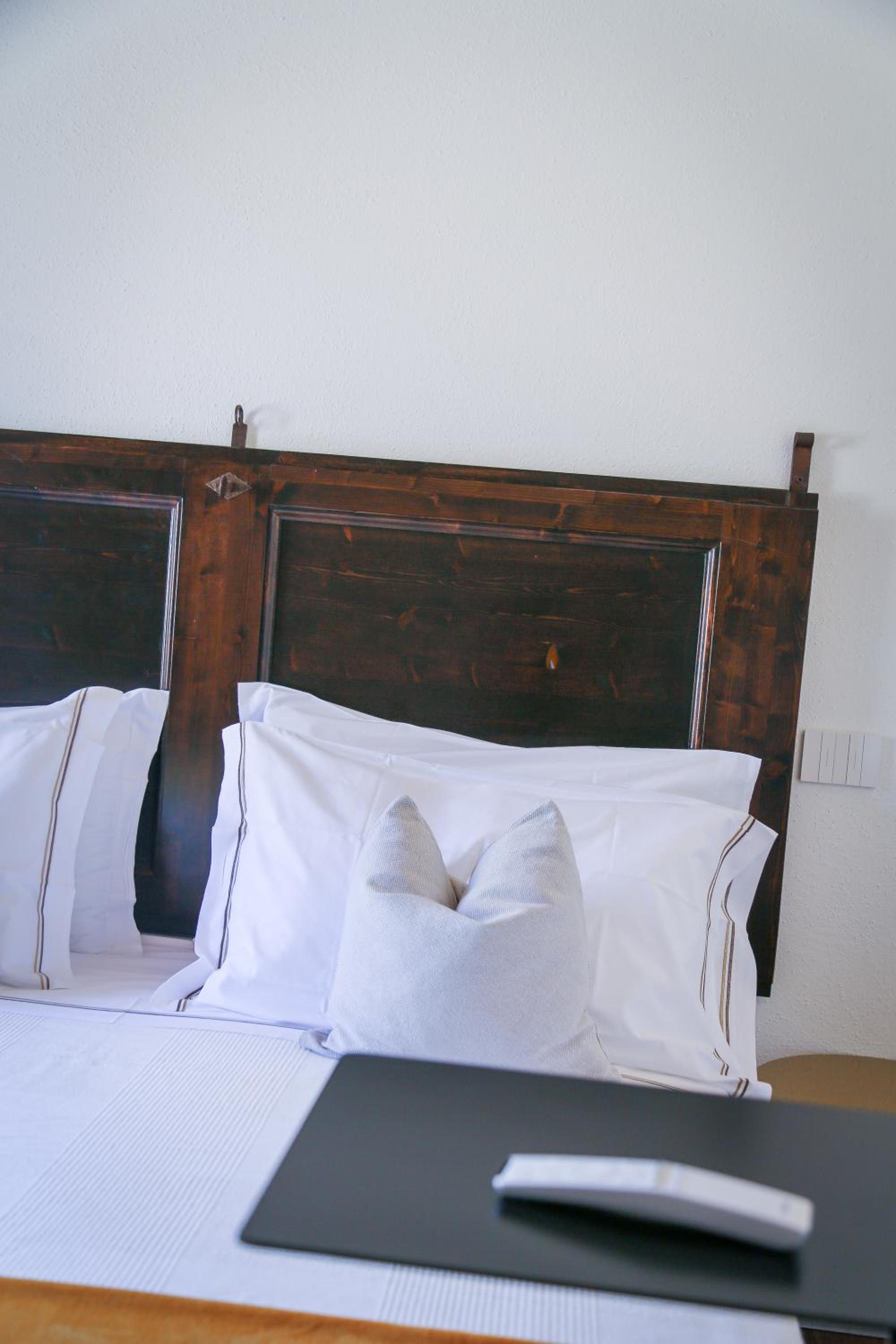 Deluxe Double or Twin Room - Photo 15