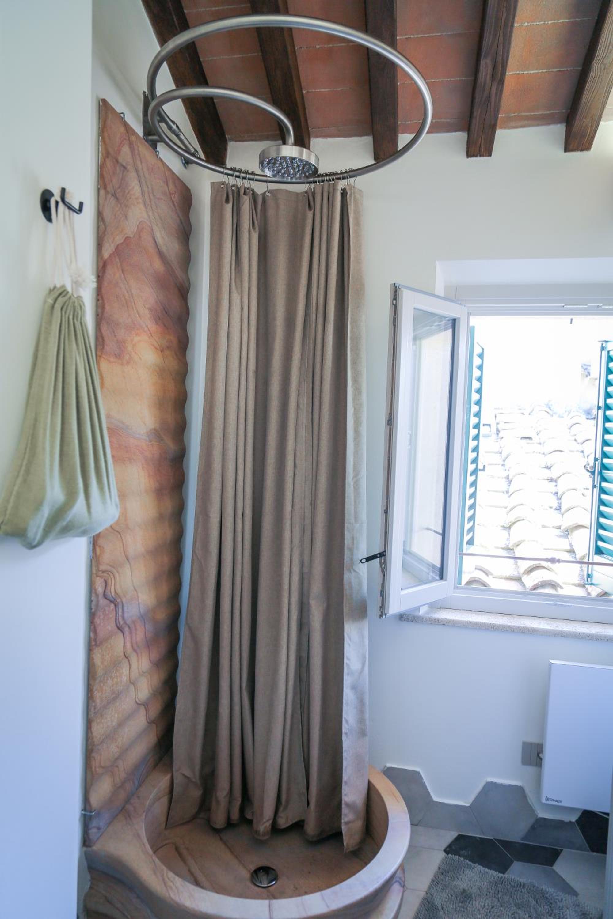 Deluxe Double or Twin Room - Photo 23
