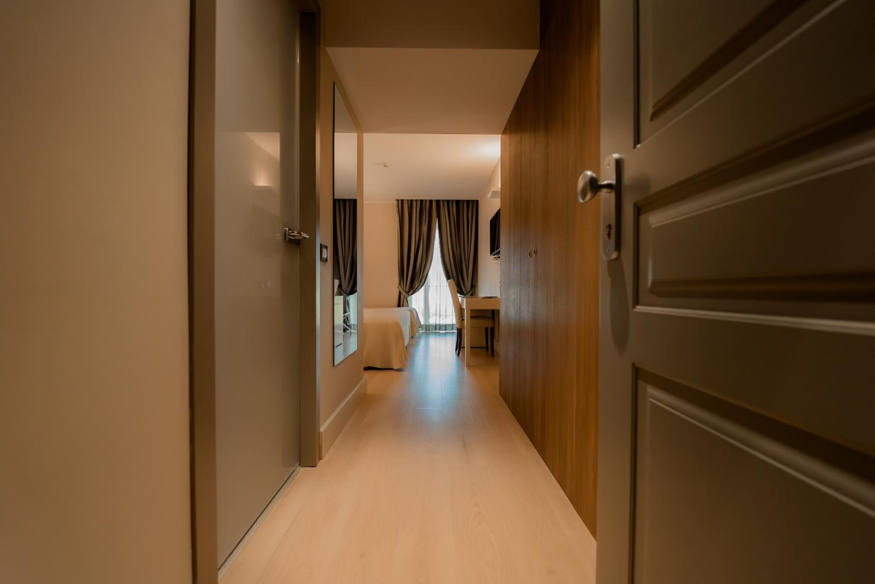 Superior Double or Twin Room - Photo 1