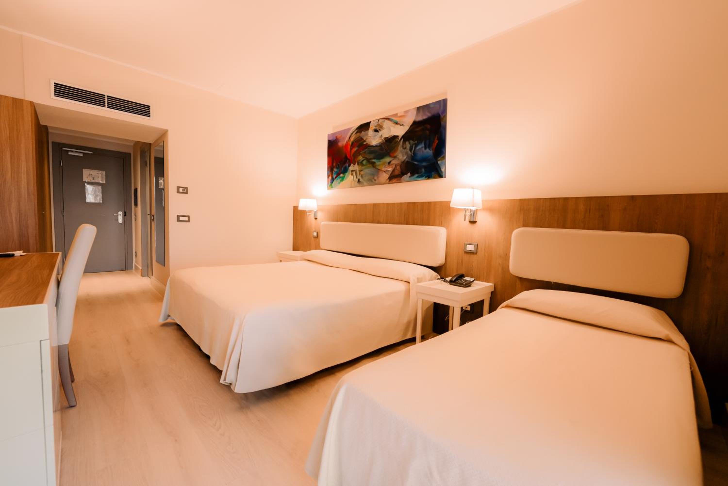 Comfort Triple Room - Photo 2