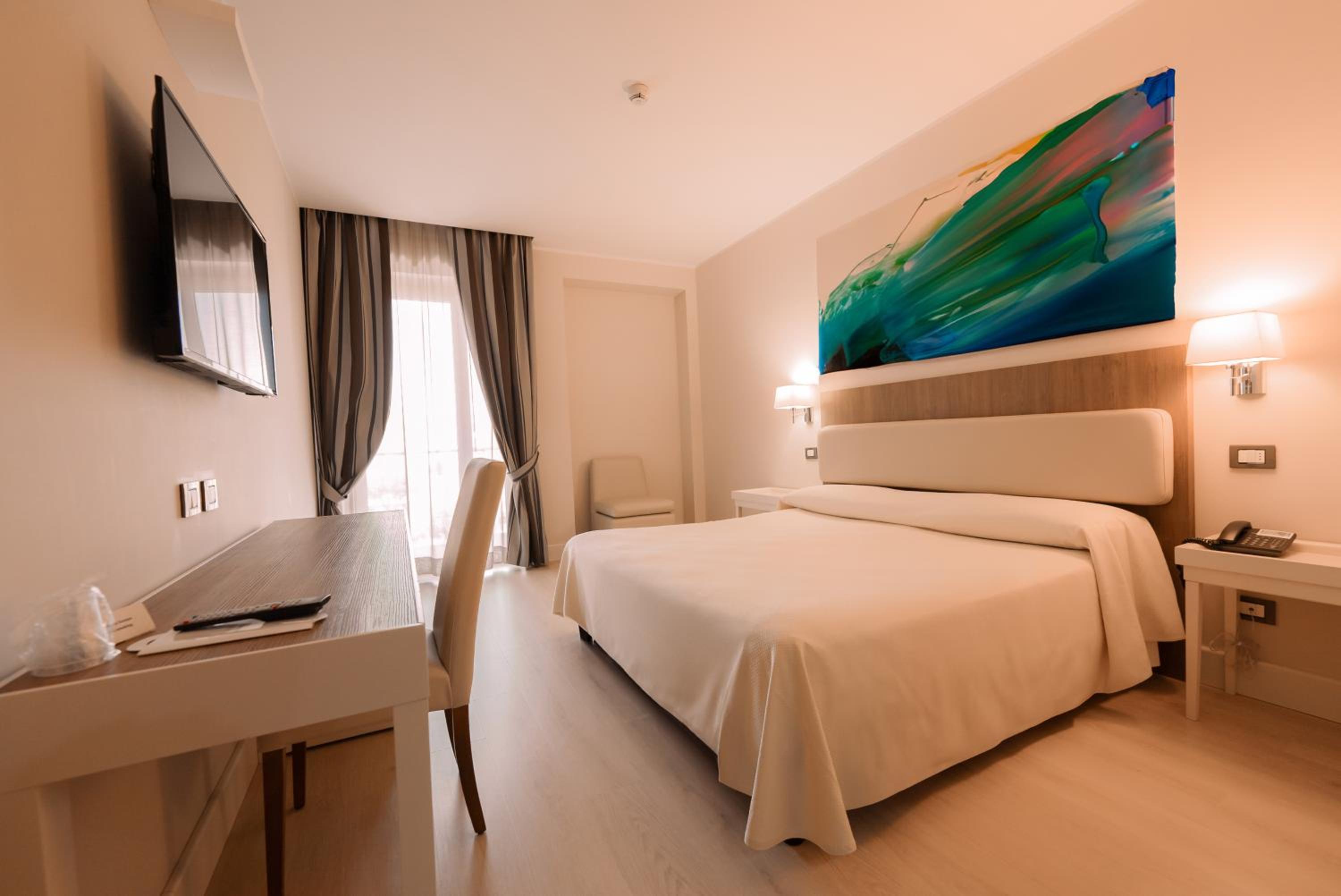 Suite - Photo 4