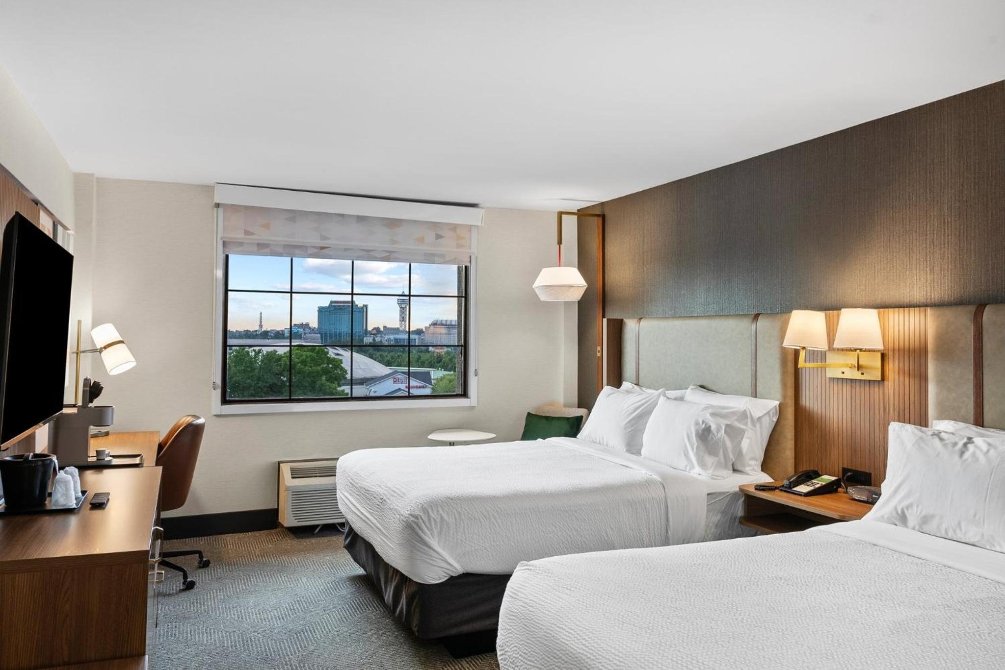Premium Two Queen with Canadian Skyline View - Photo 19