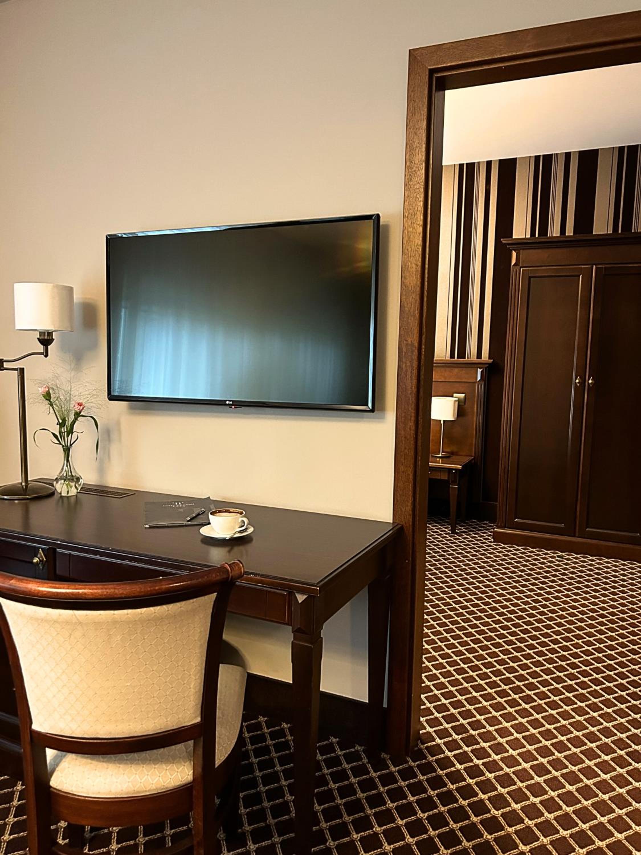 Apartment - Photo 1