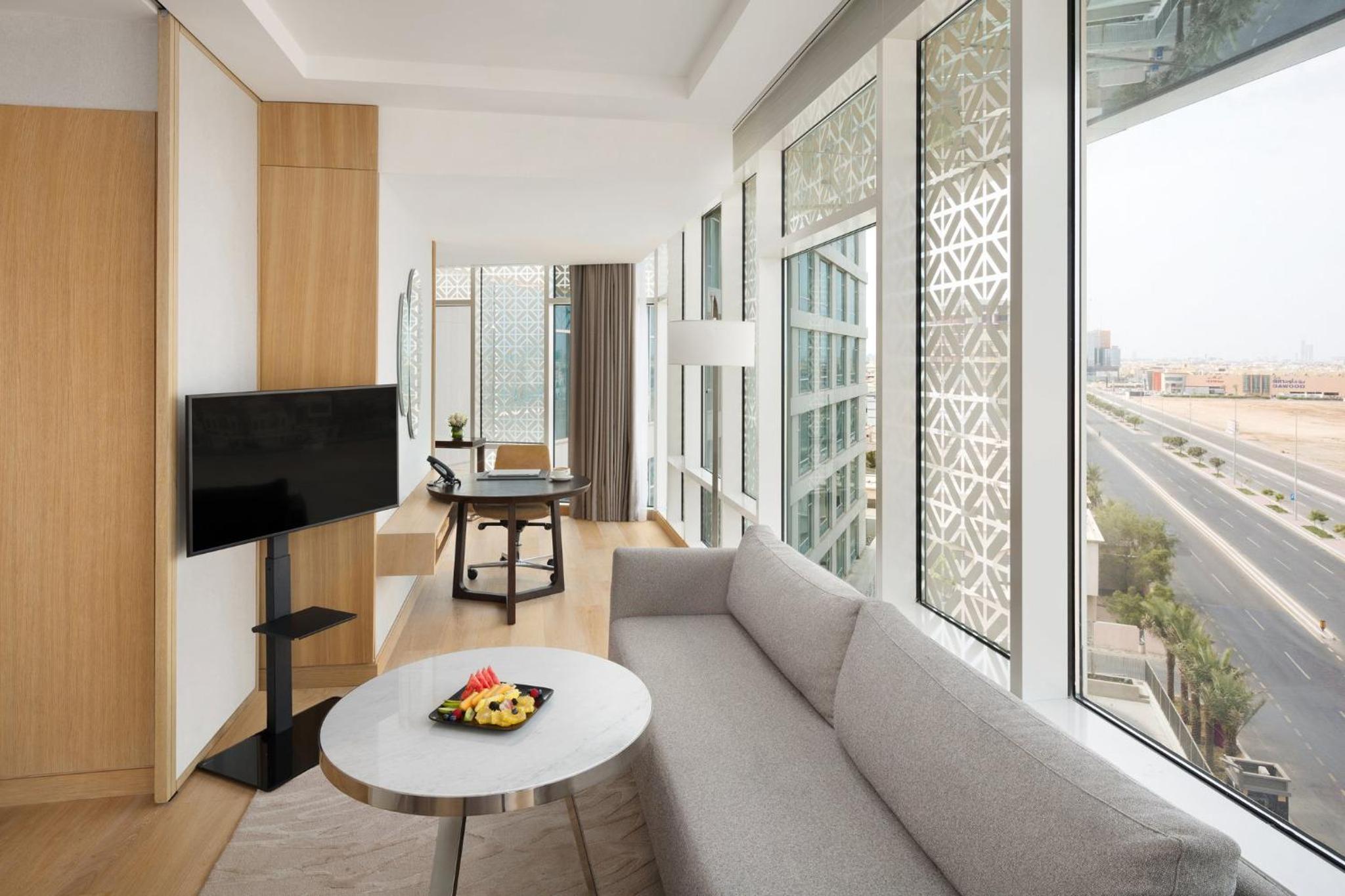 Junior King Suite - Photo 5