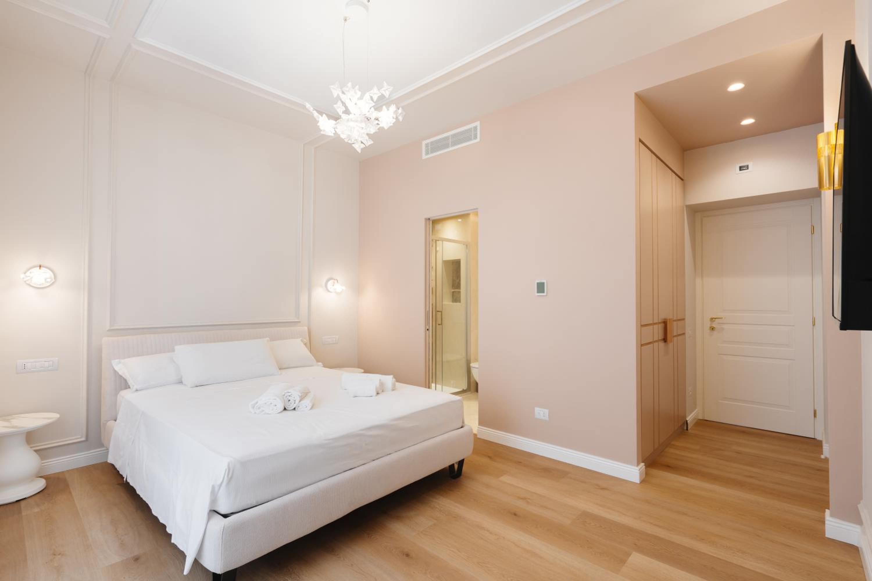 Superior King Room photo 3