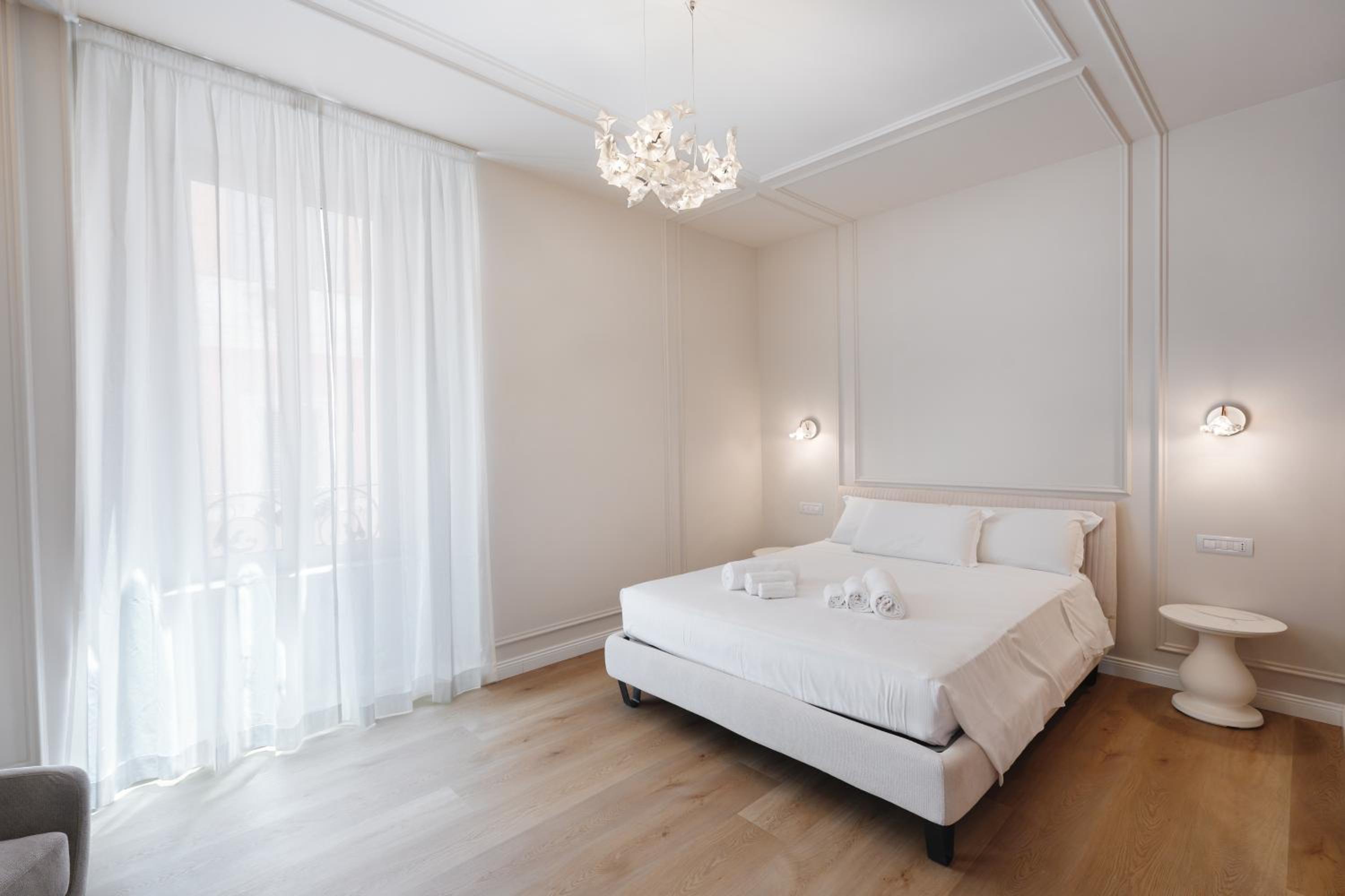 Deluxe King Room photo 3