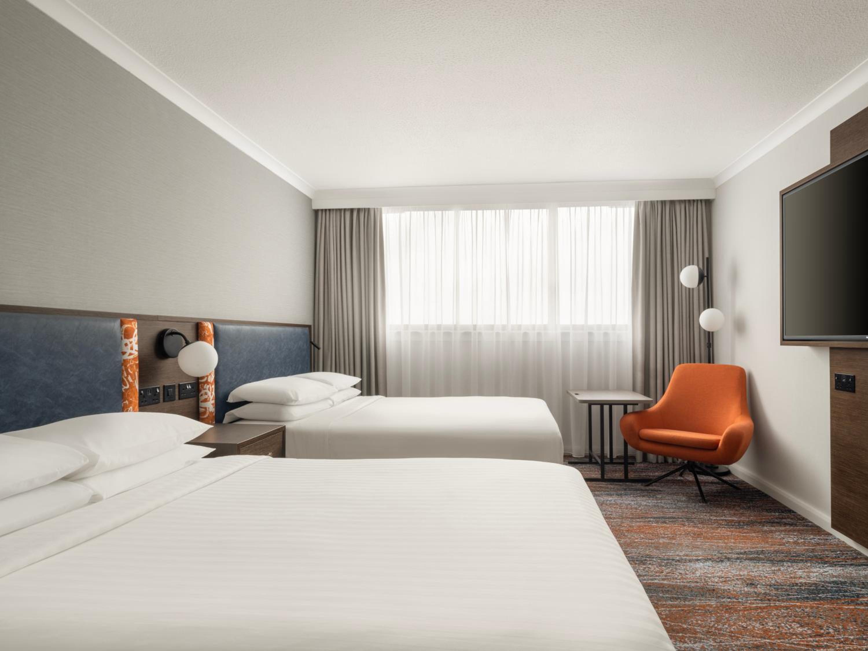 Deluxe Family Room with Two Double Beds - Photo 3
