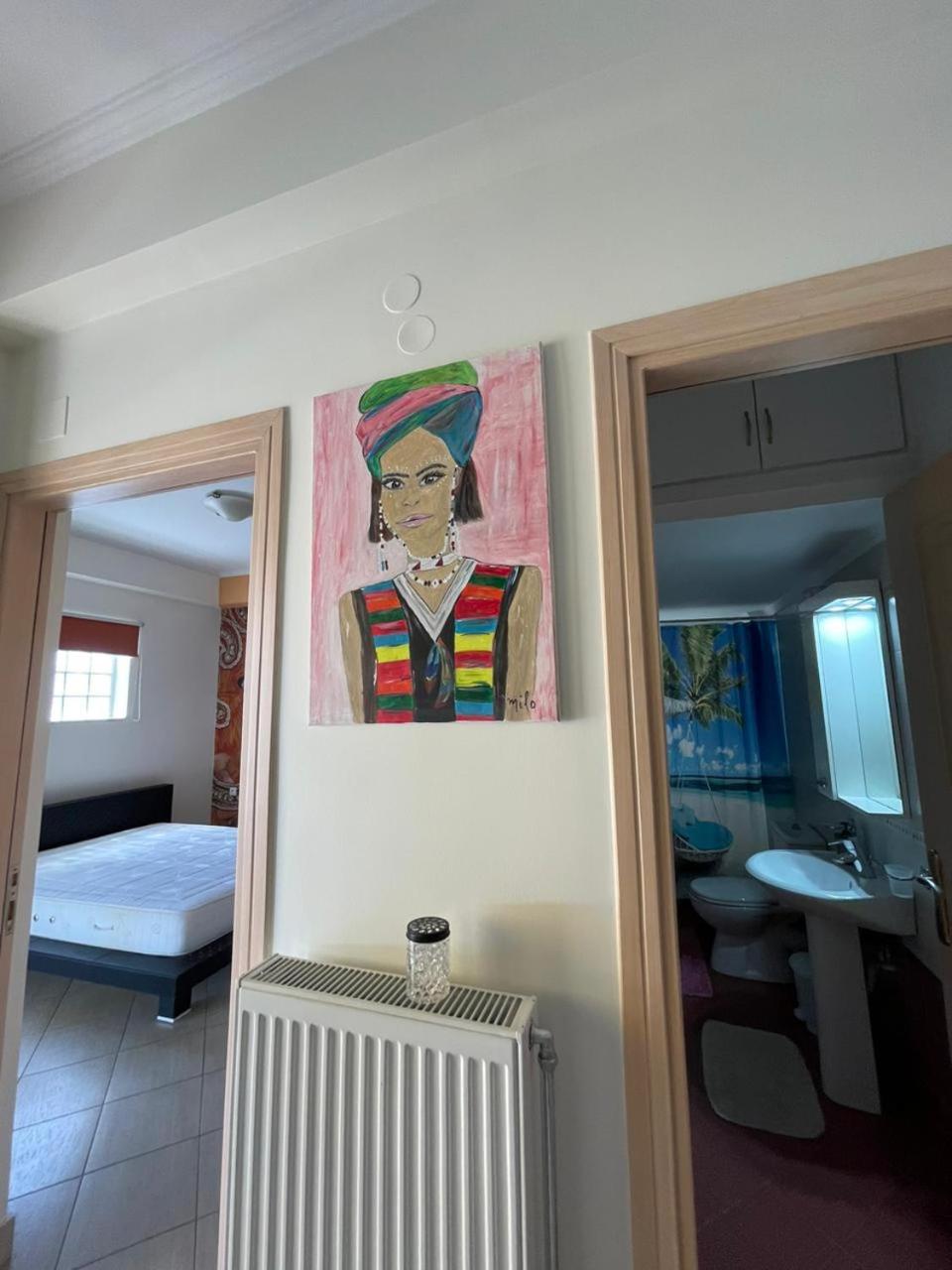 One-Bedroom Apartment photo 2