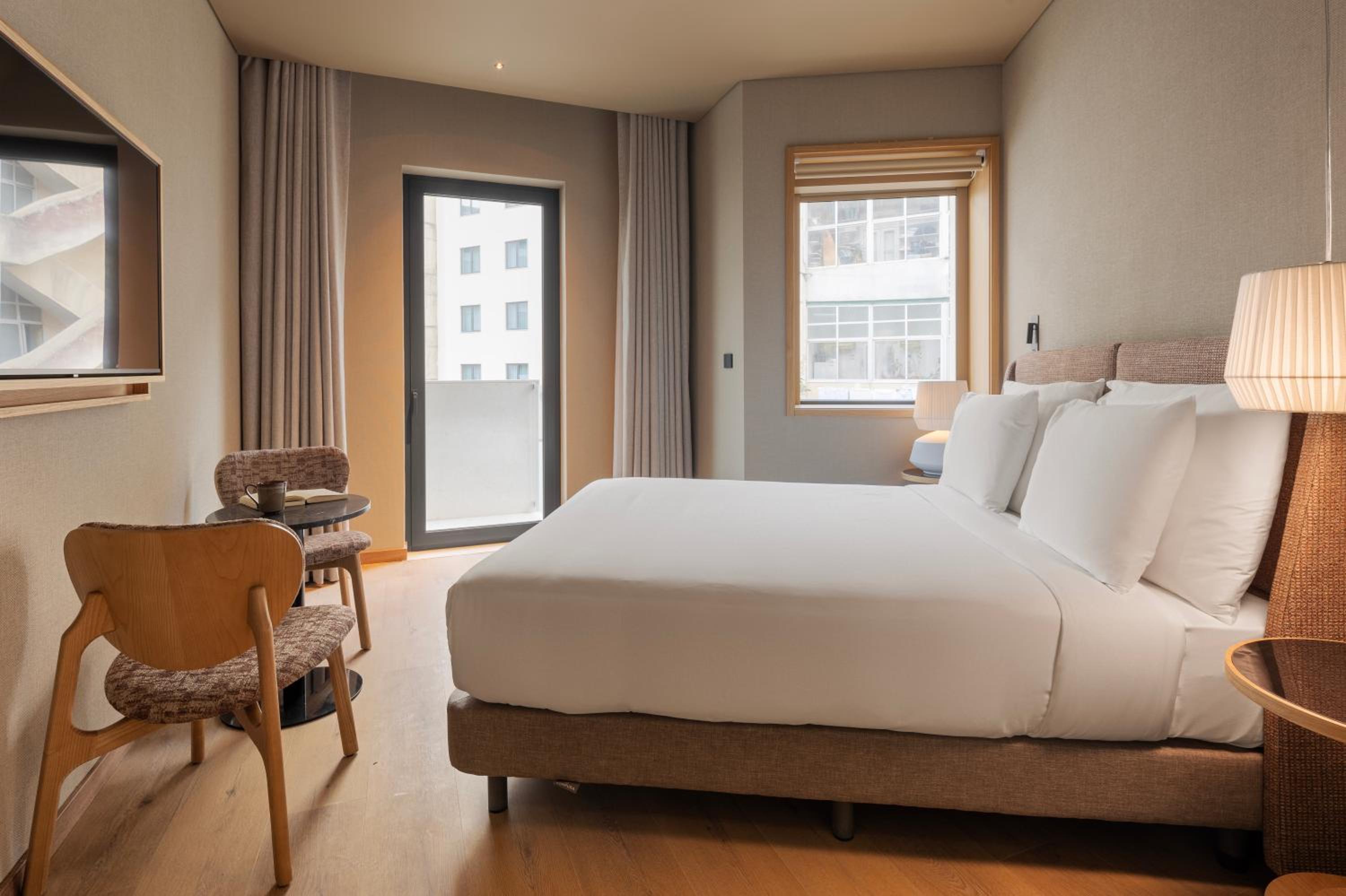 Double or Twin Room with Balcony photo 2
