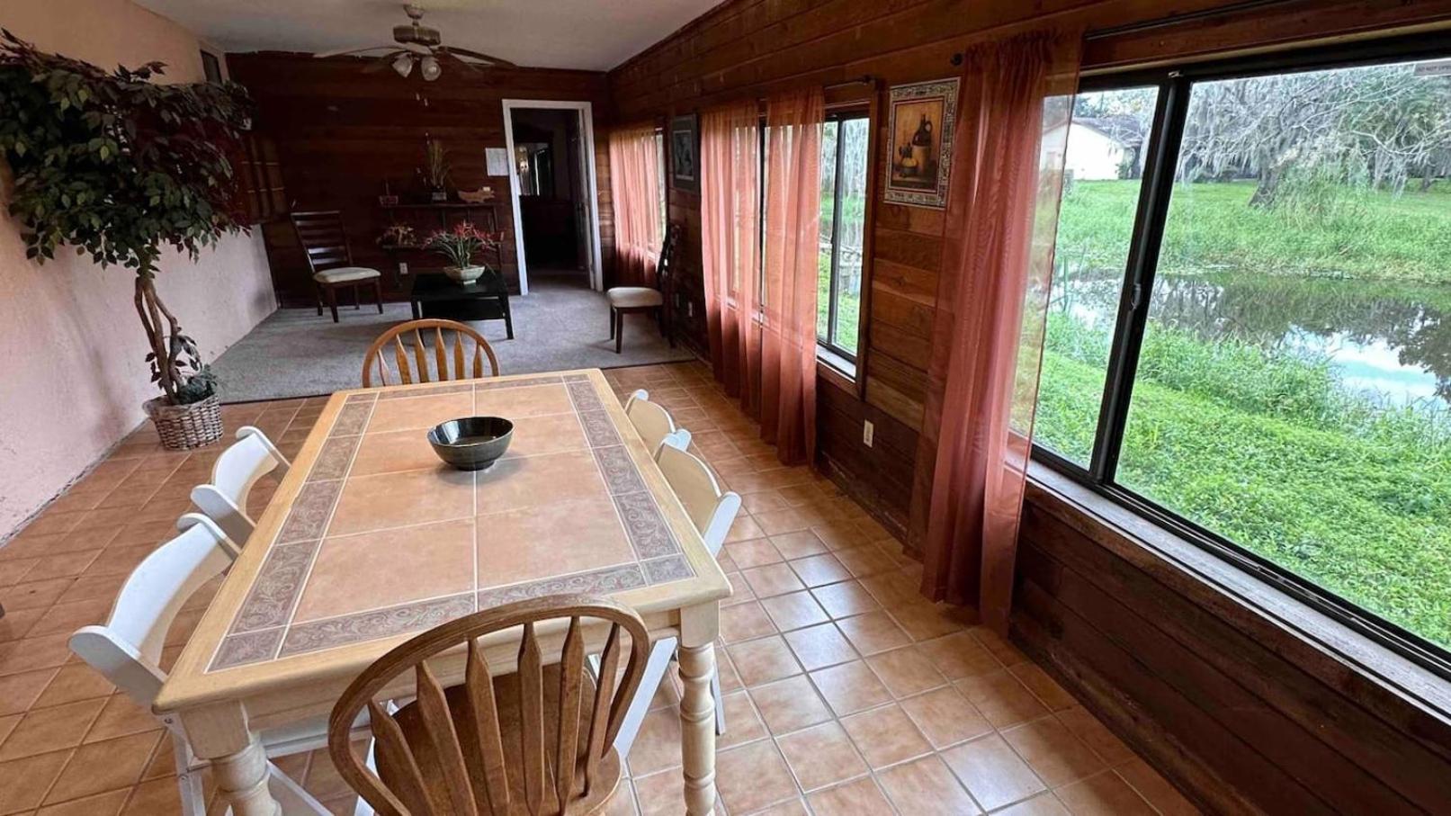 Two-Bedroom House photo 2