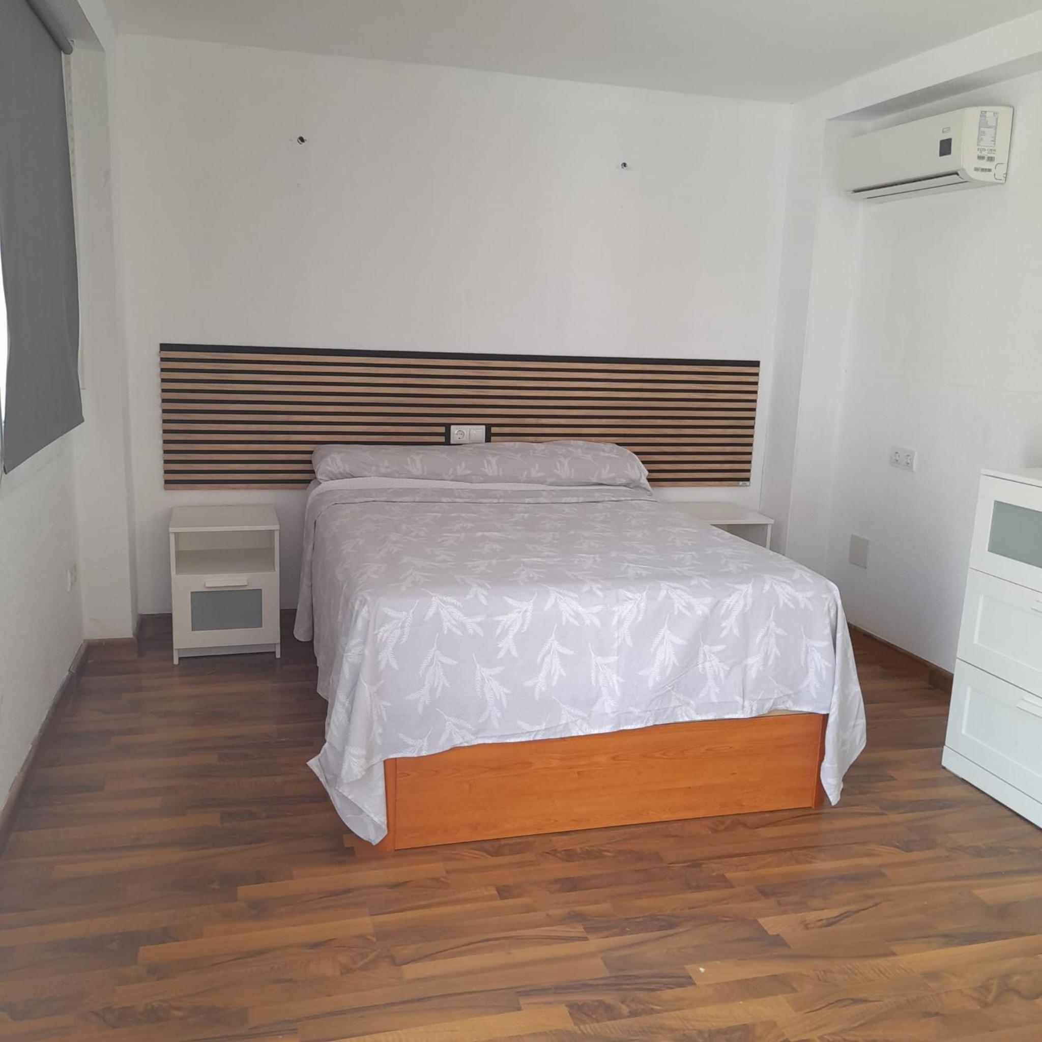 Two-Bedroom Apartment With Balcony And Terrace photo 3