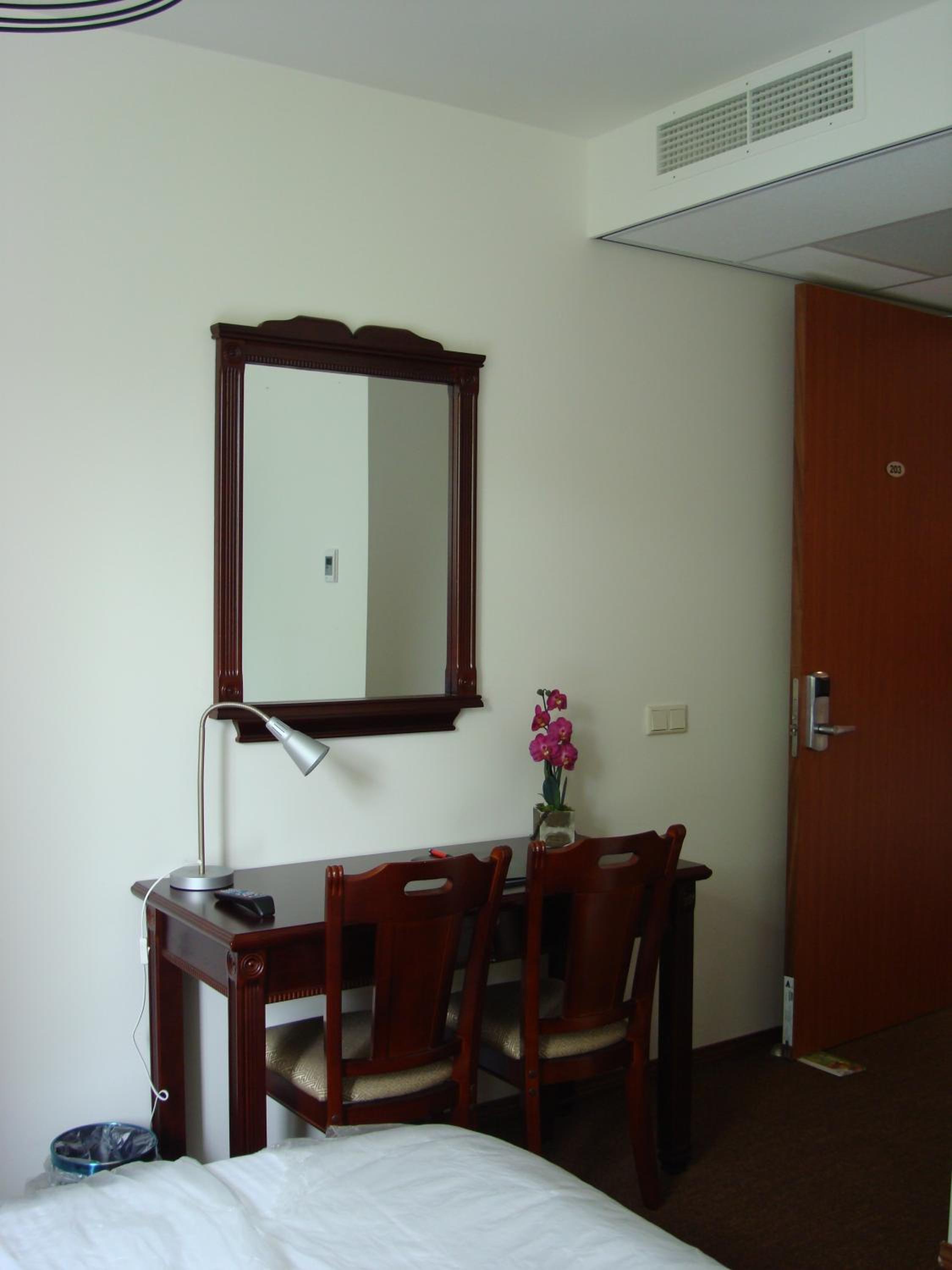 Standard Double or Twin Room - Photo 1