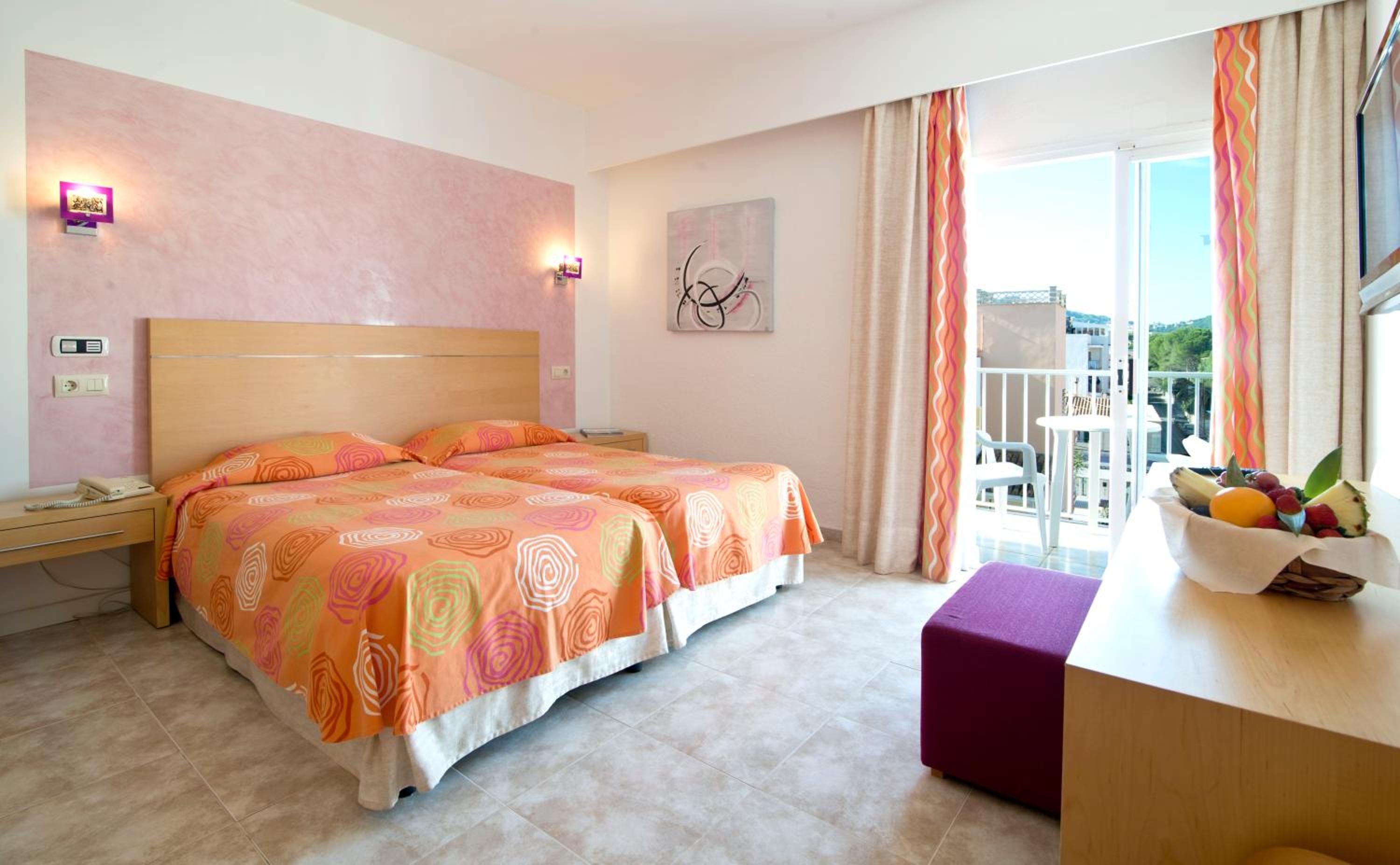 Deluxe Room (3 Adults)