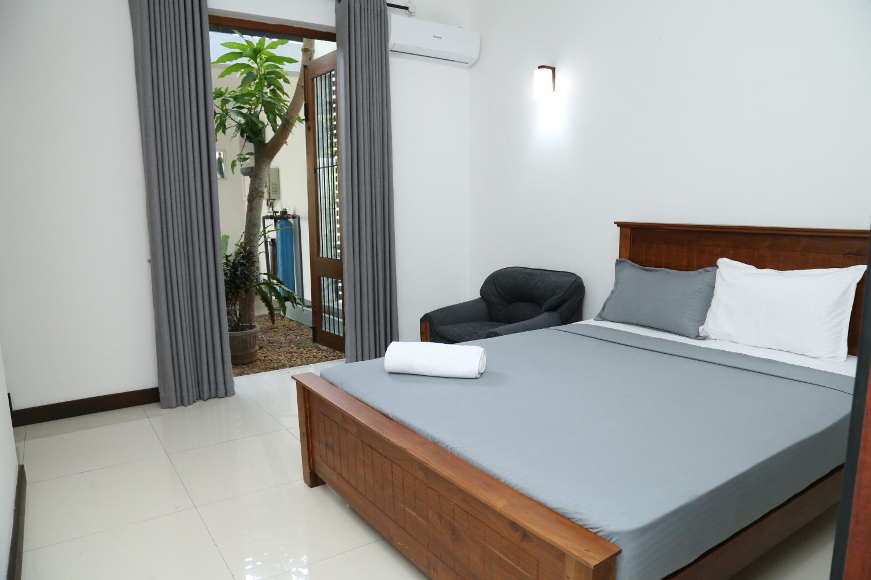 Double Room with Private Bathroom photo 1