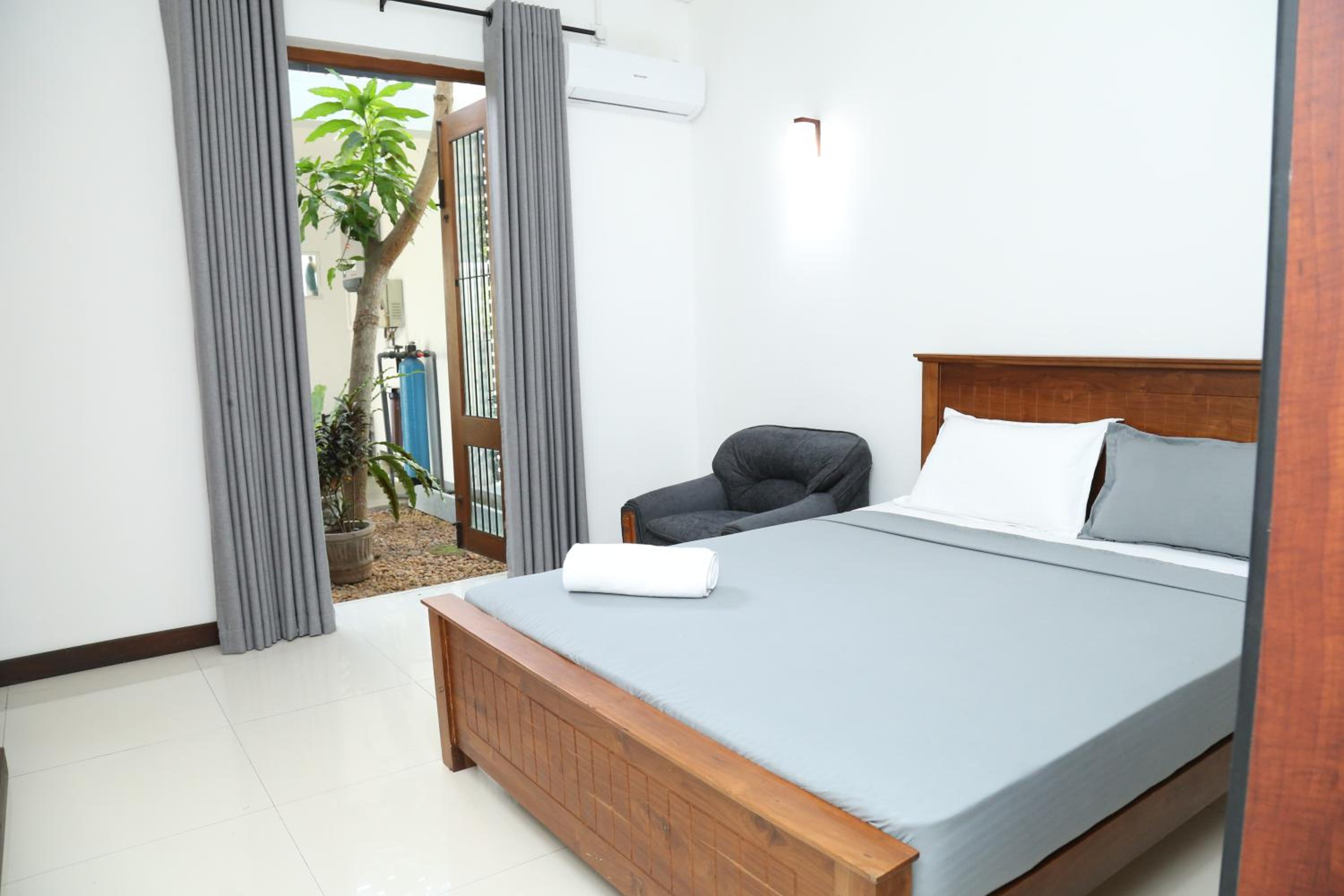 Double Room with Private Bathroom photo 2