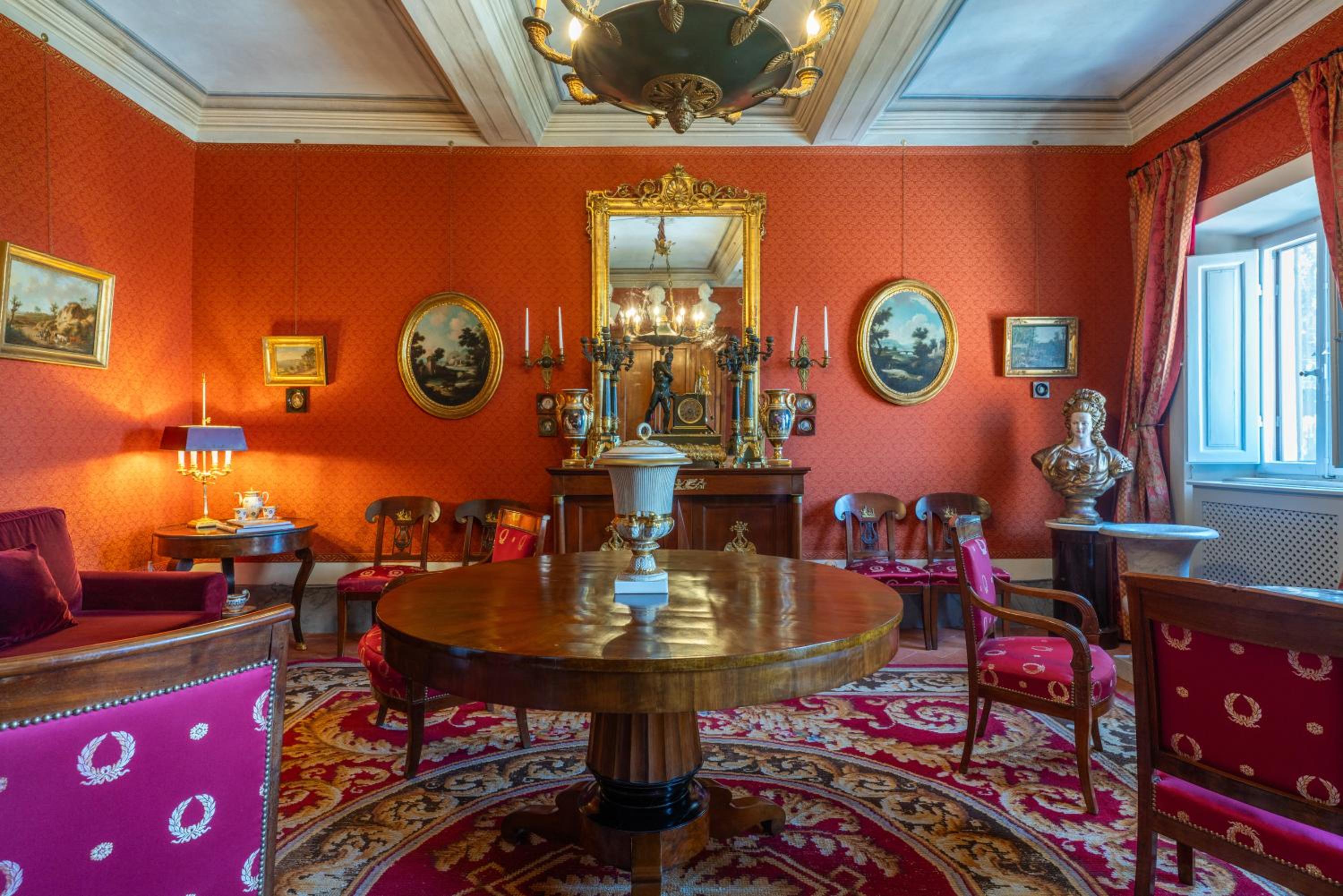 Deluxe Suite photo 1