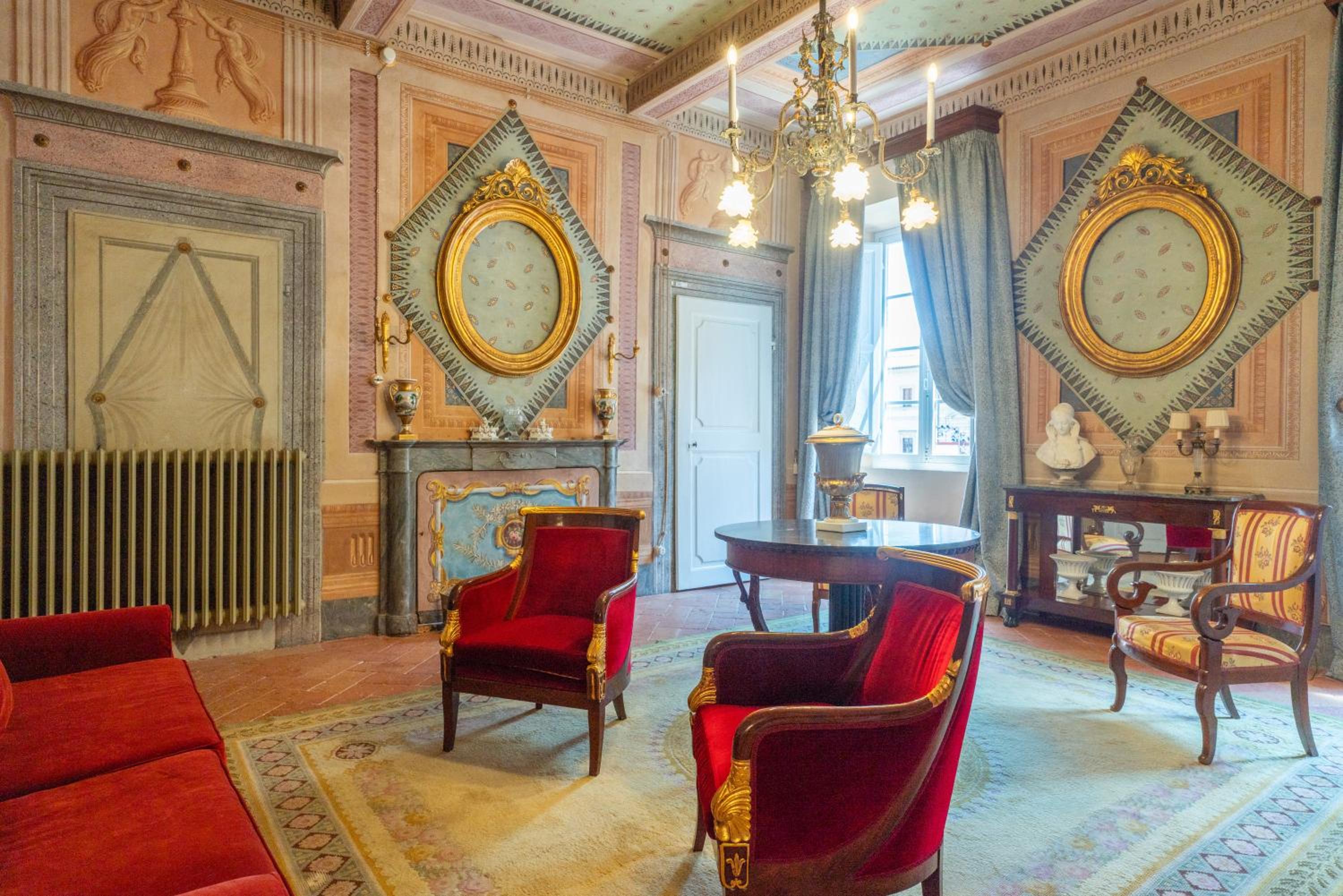 Deluxe Suite photo 1