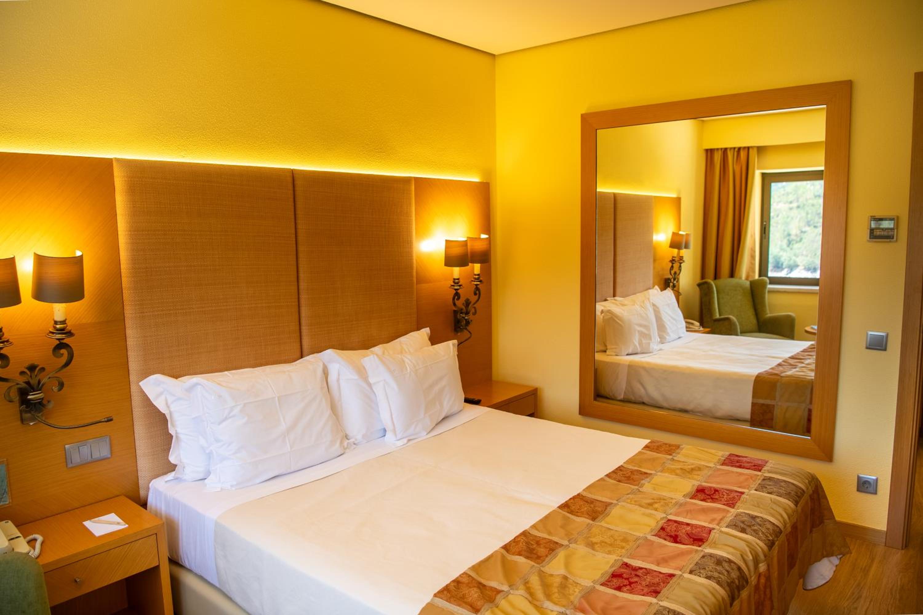 Double Room with Lake View photo 2