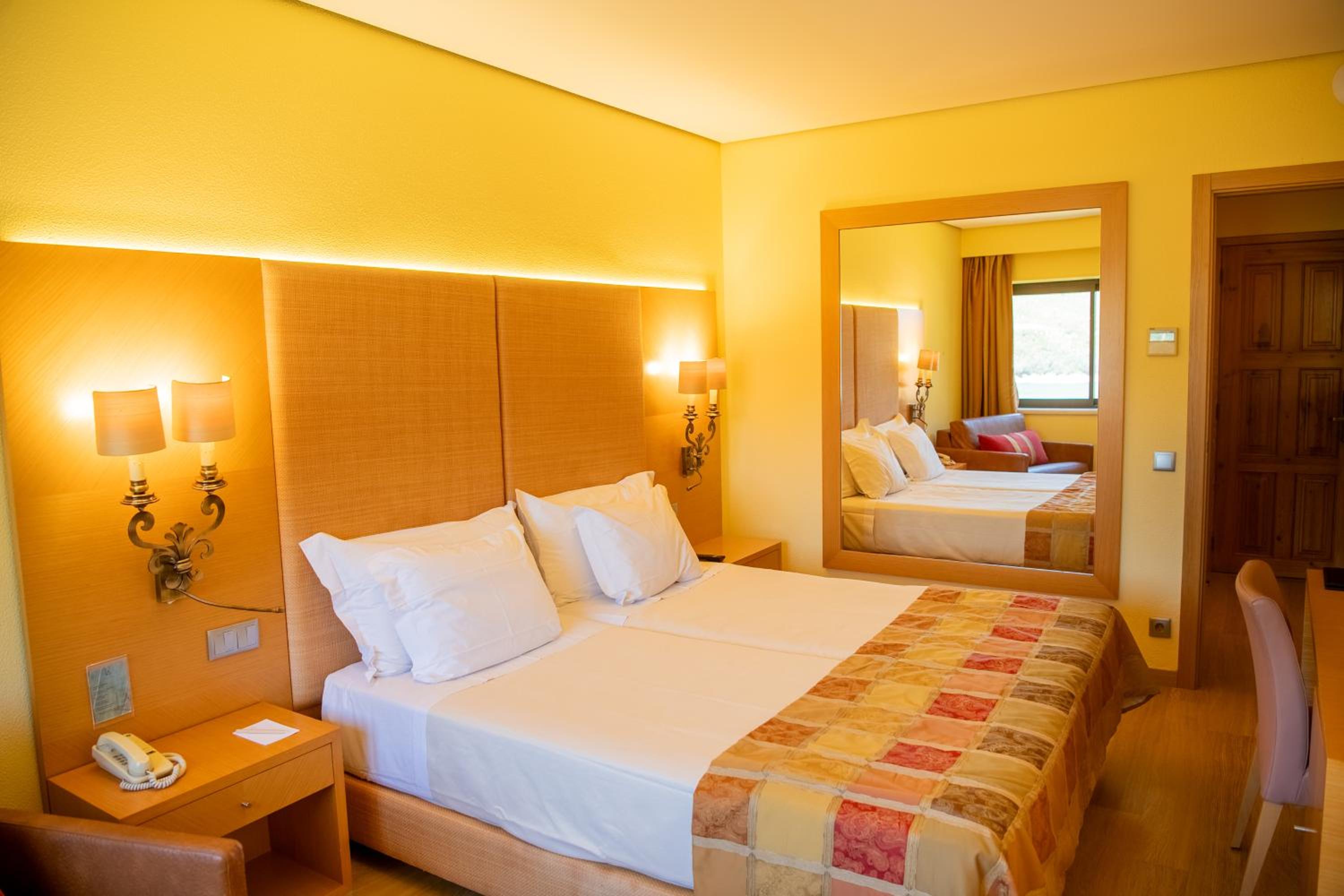 Double Room with Lake View photo 3