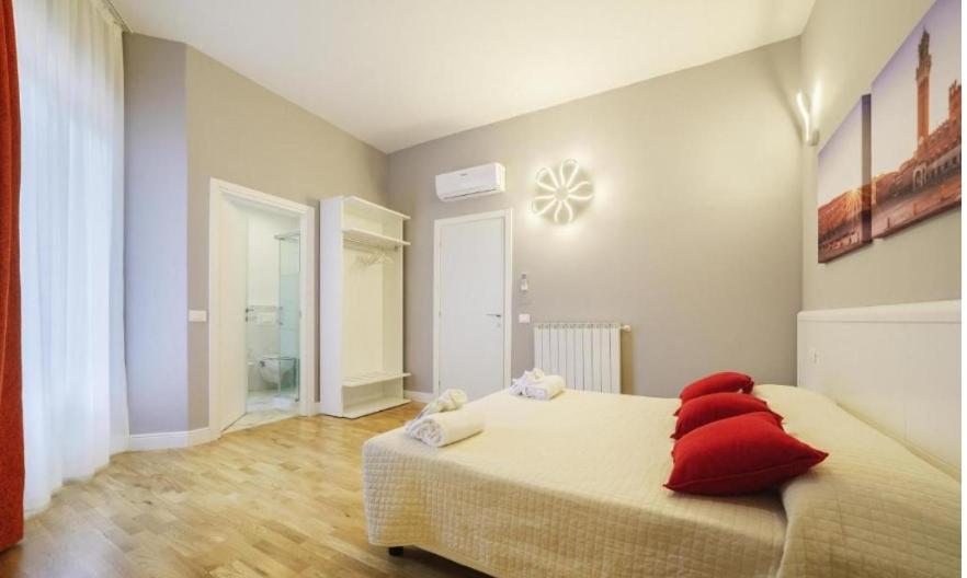 Double Room with Patio photo 2