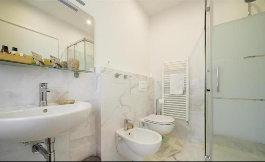 Double Room with Patio photo 3