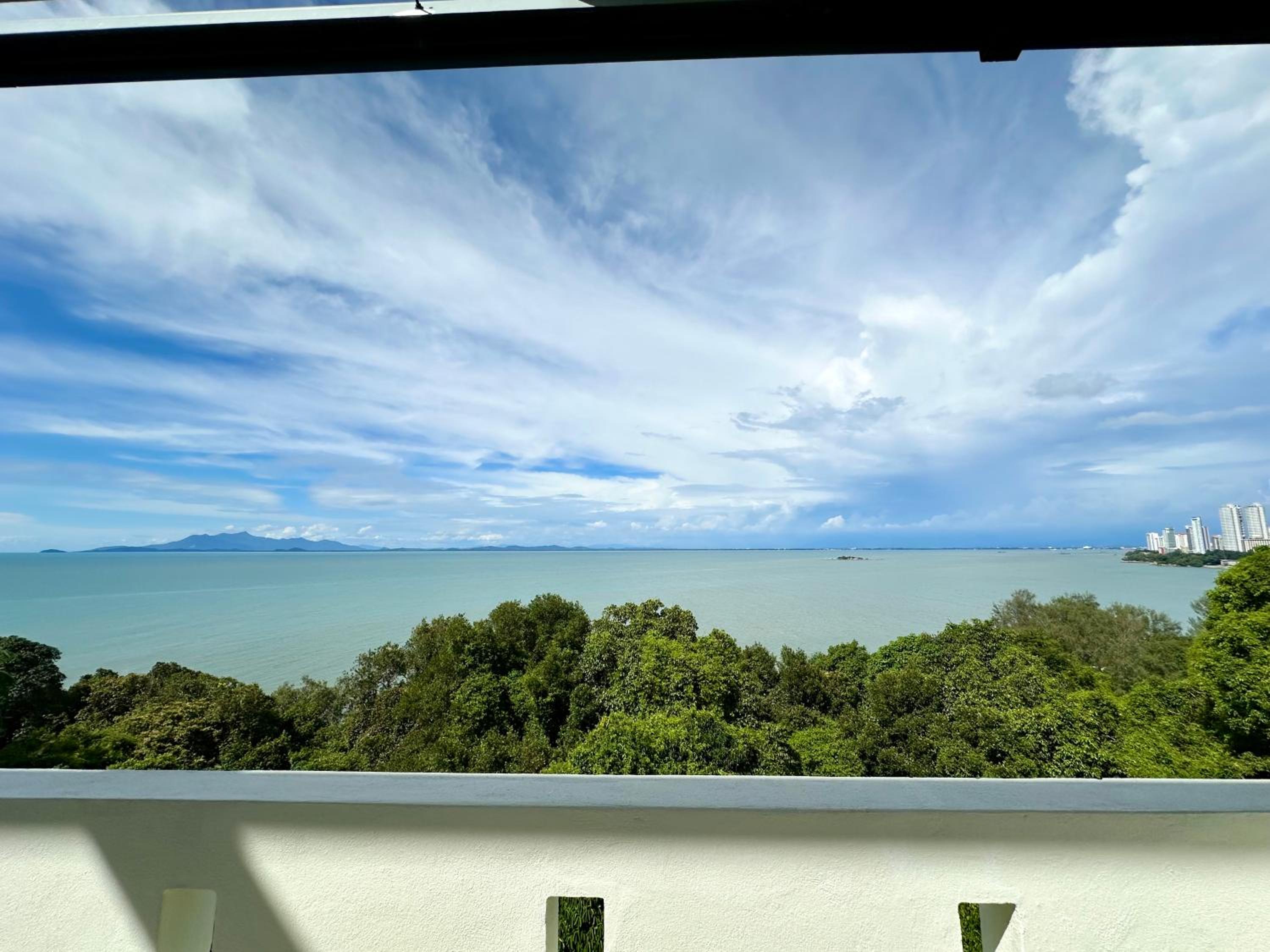 Family Room with Sea View - Photo 14
