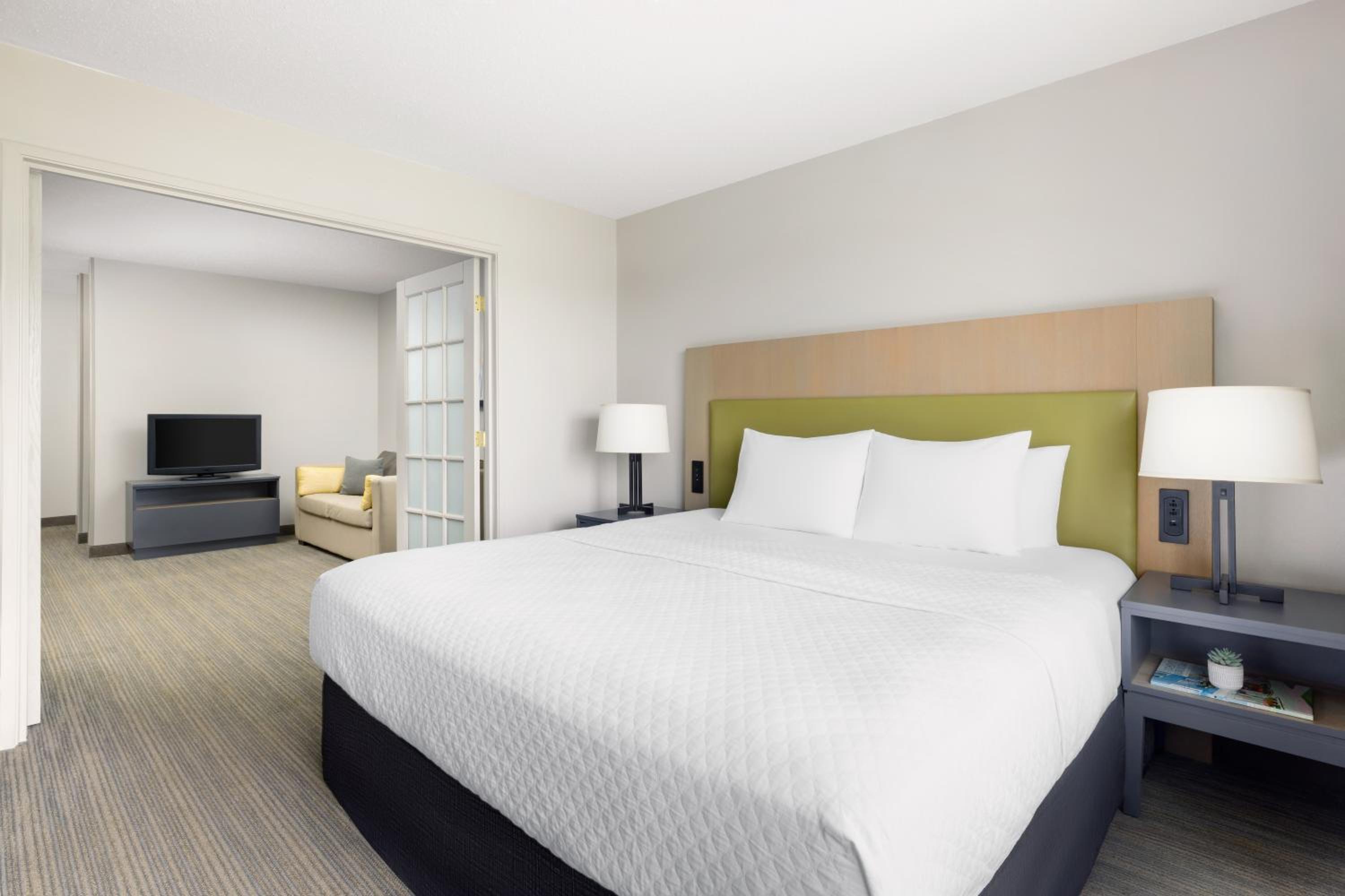King Suite - Photo 3