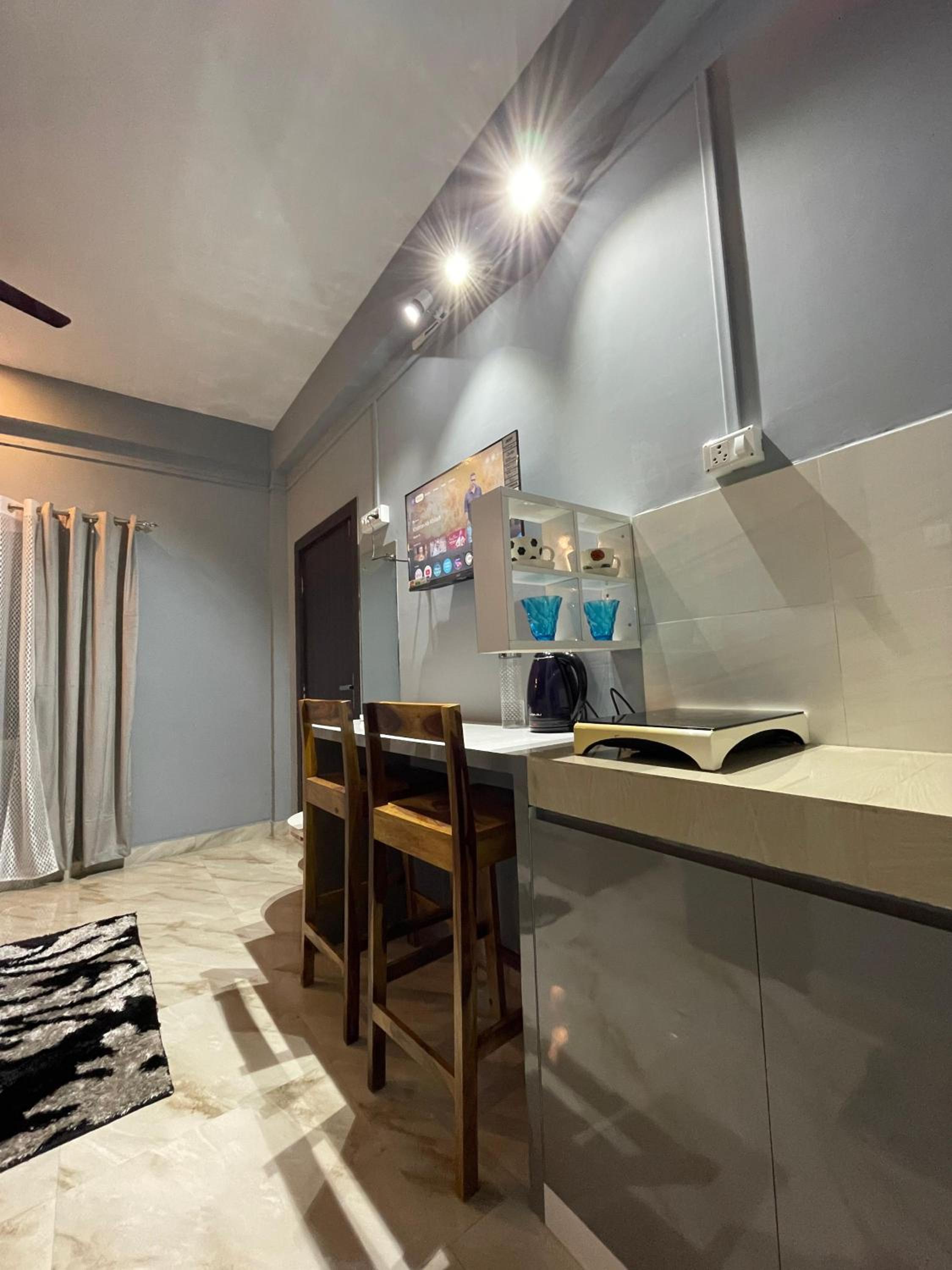Double Room with Balcony (2 Adults + 1 Child) photo 2