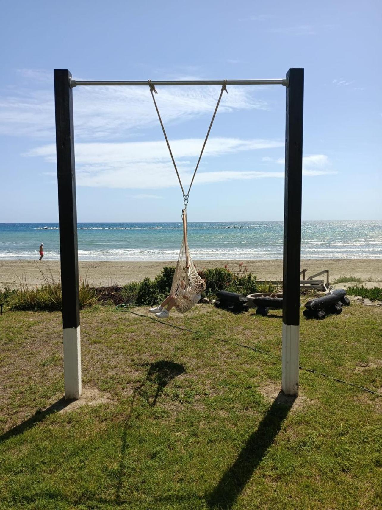 Villa - Beach Front photo 2