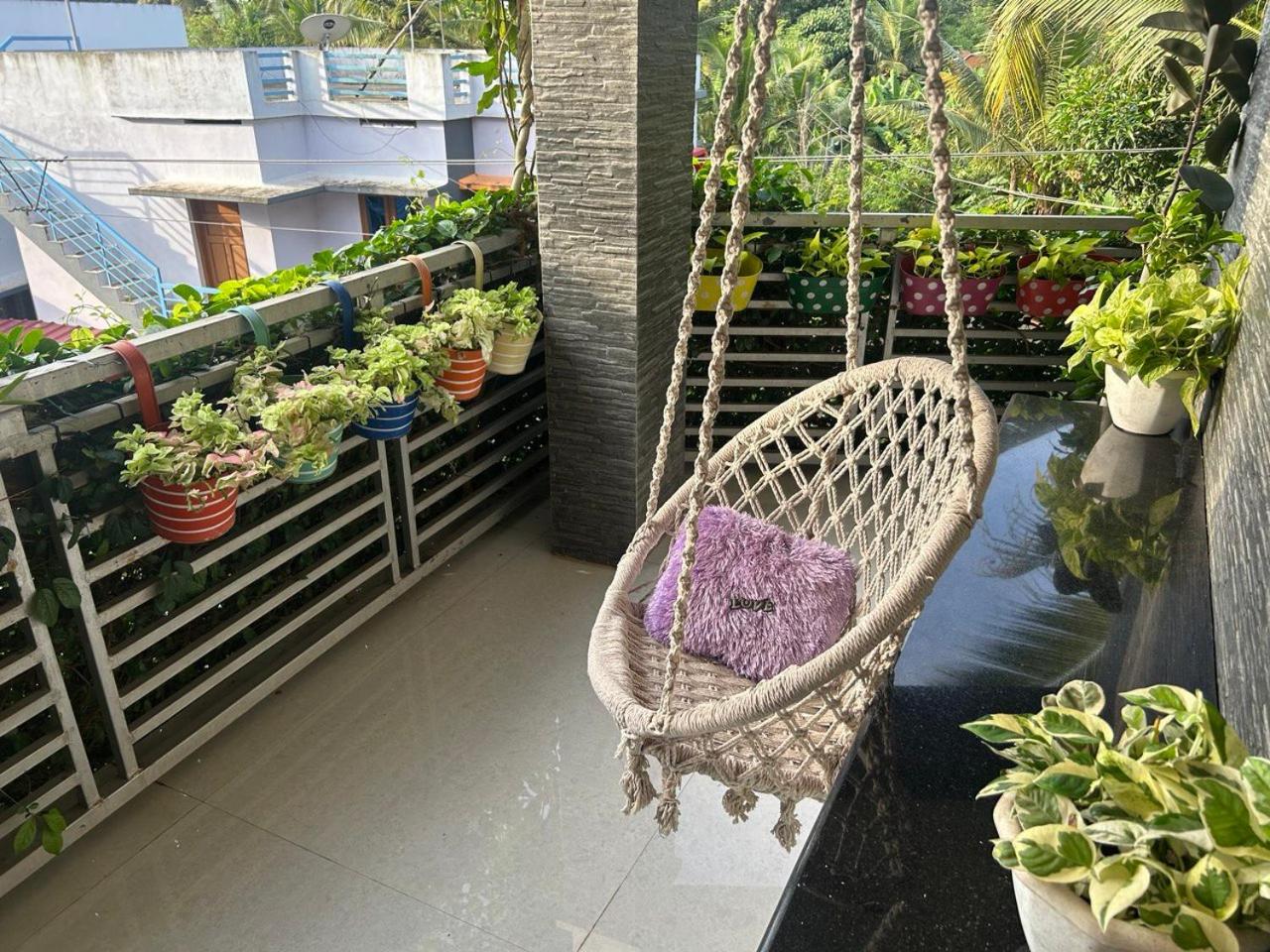 Deluxe Double Room with Balcony photo 2