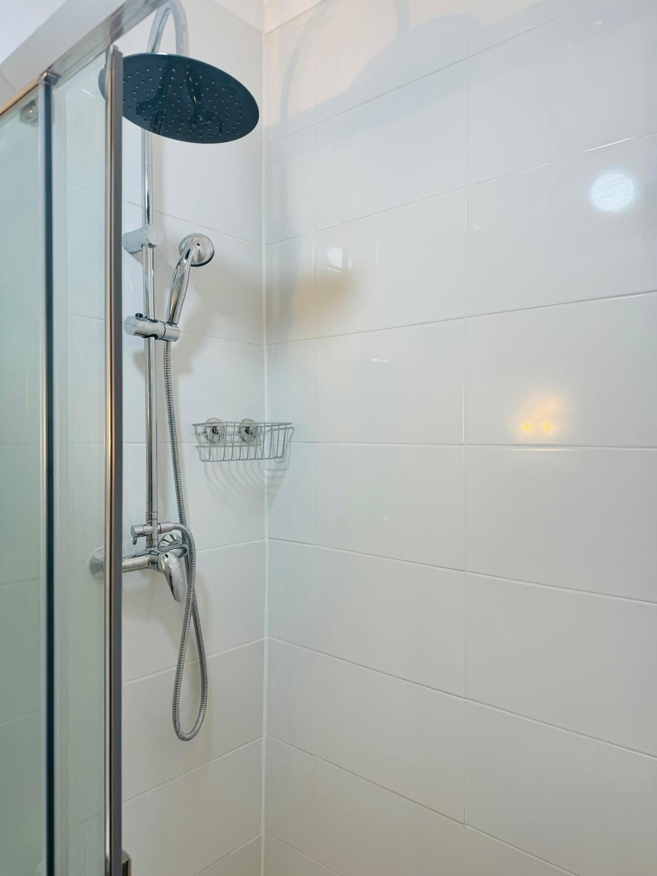 Single Room with Private Bathroom photo 2