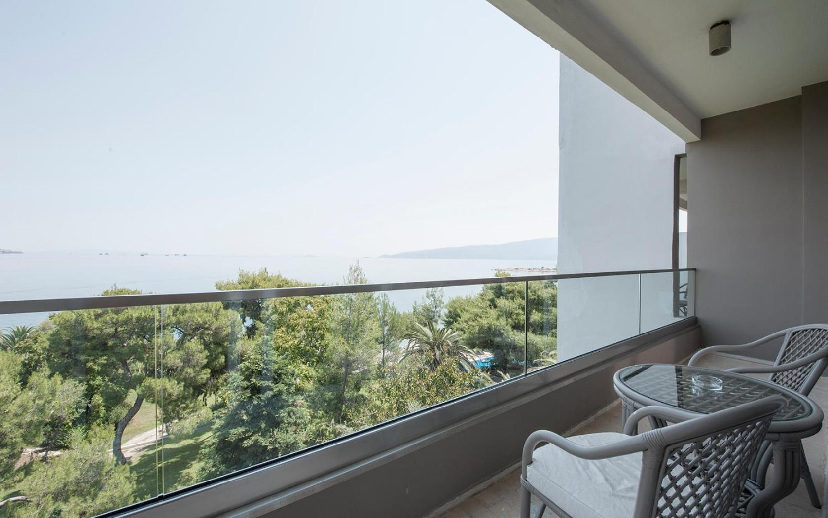 Family Room with Sea View - Photo 4