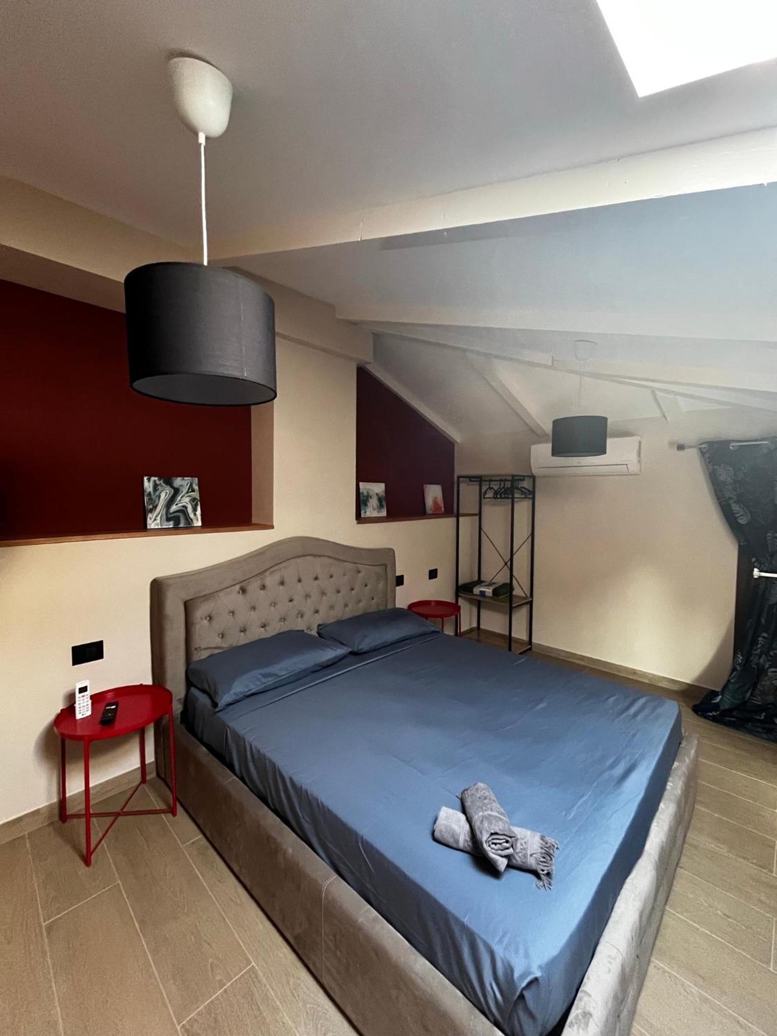 Standard King Room photo 1