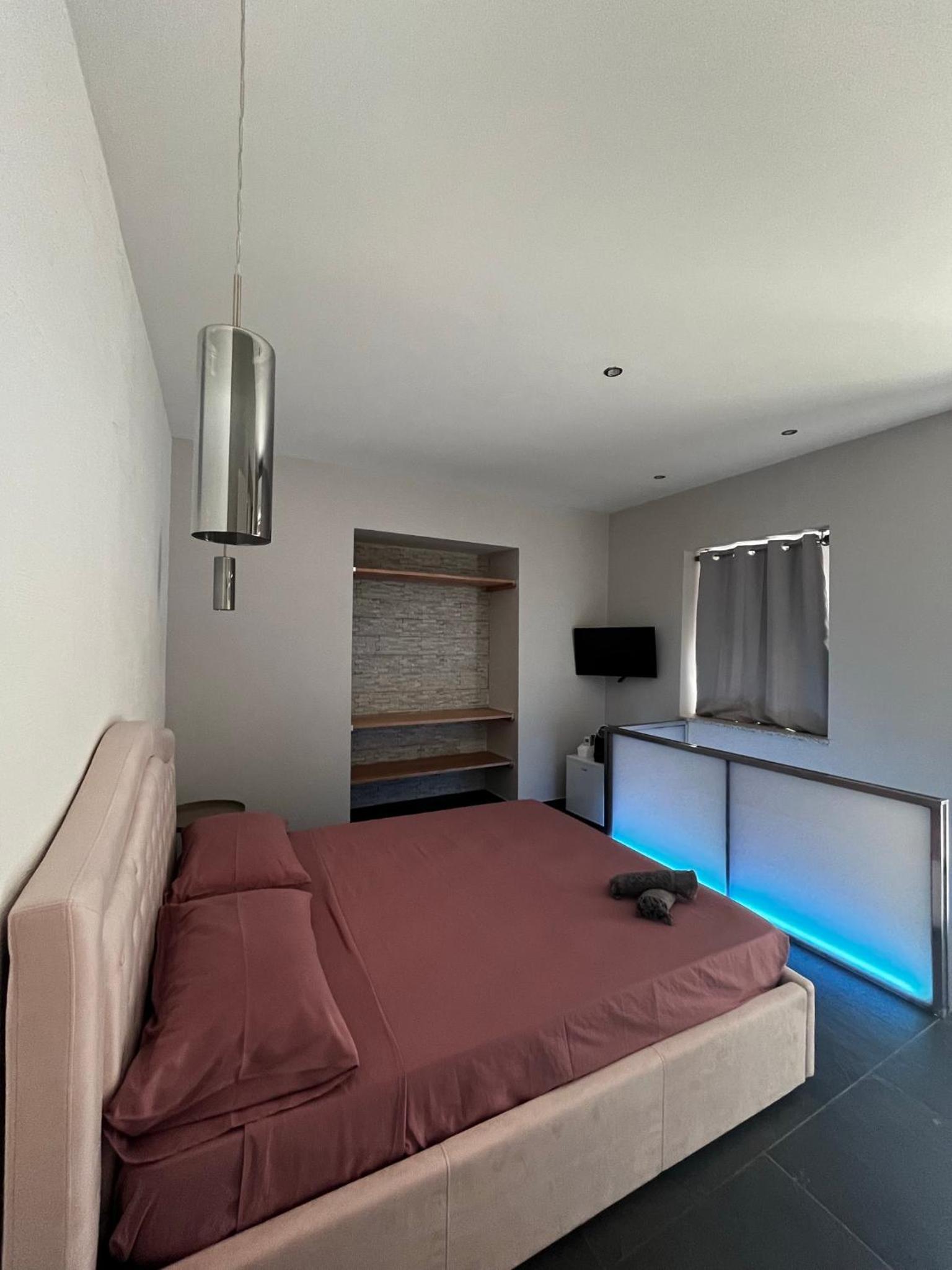 Queen Room with Spa Bath photo 2