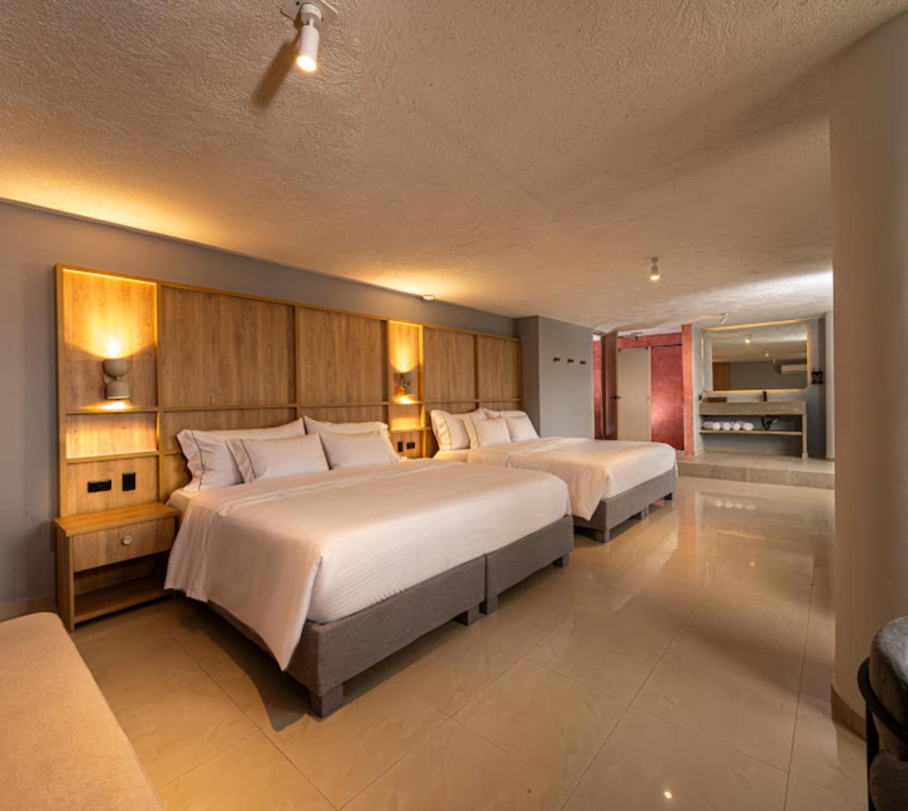 Deluxe Family Room