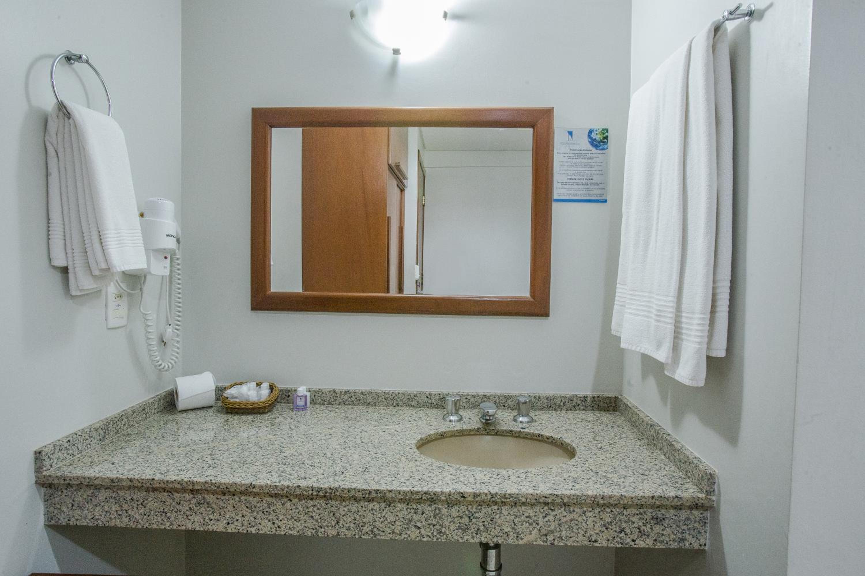 Standard Twin Room photo 3