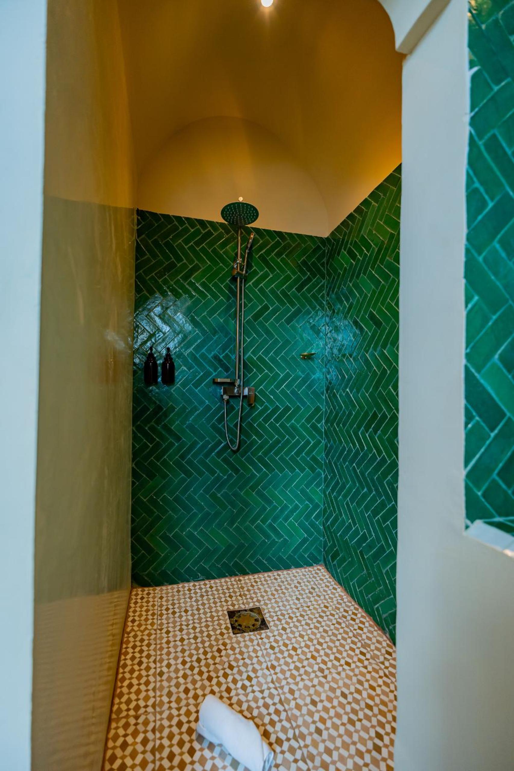 Queen Room photo 3